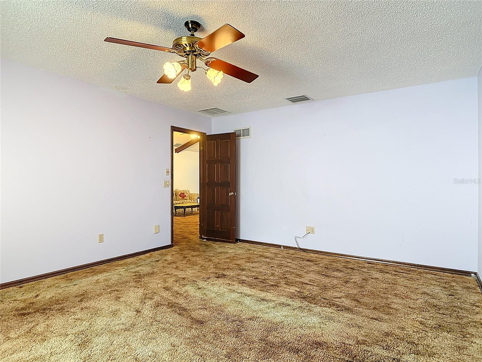 Image 30 of 68 For 2078 Kelso Avenue