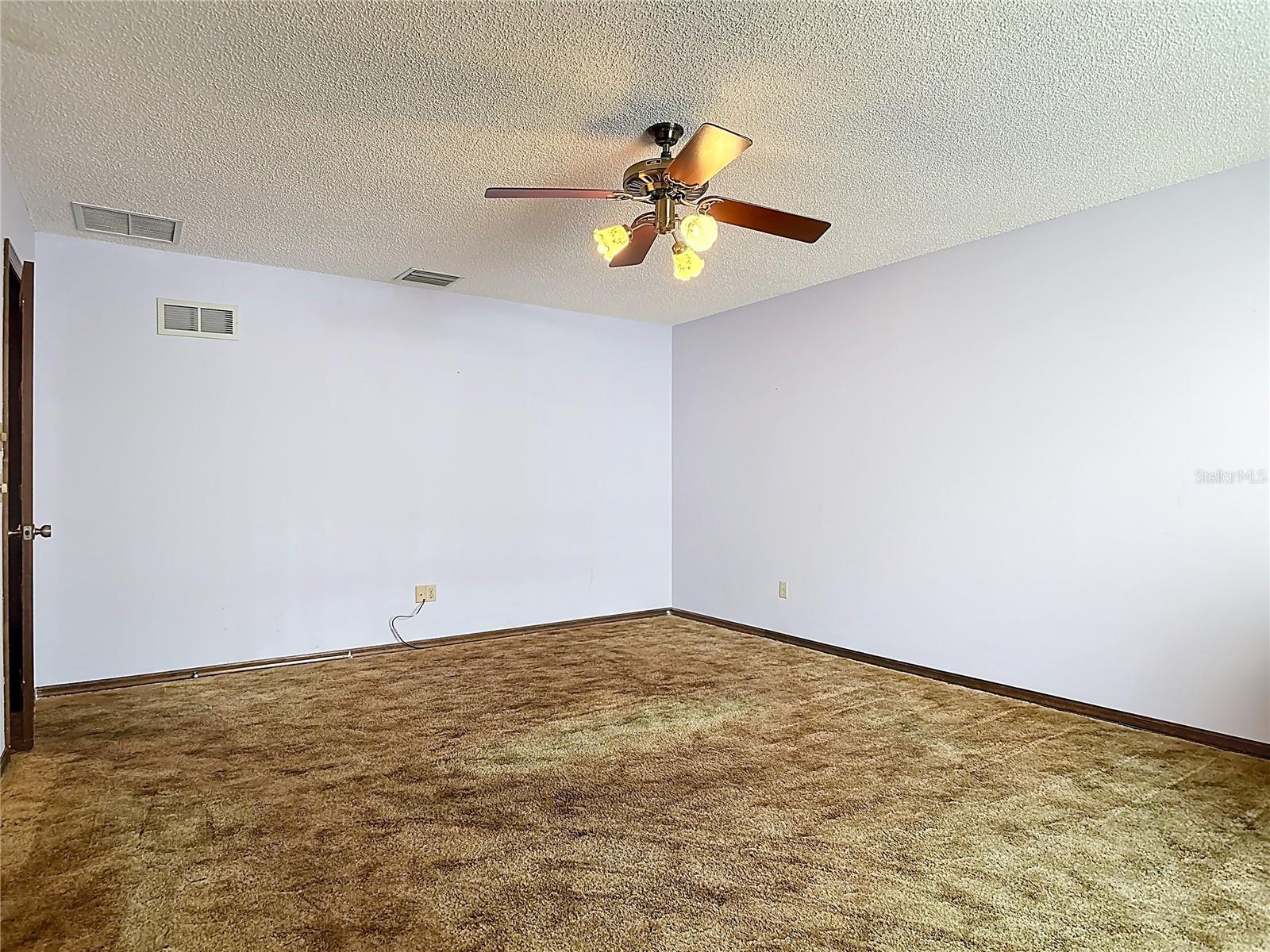 Image 31 of 68 For 2078 Kelso Avenue