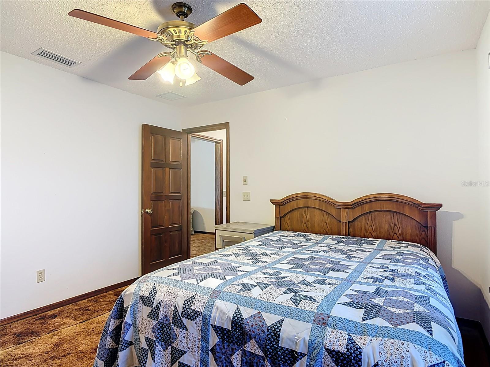 Image 36 of 68 For 2078 Kelso Avenue