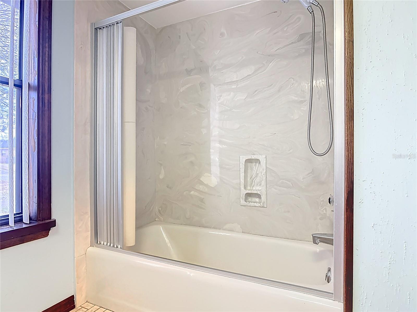 Image 39 of 68 For 2078 Kelso Avenue