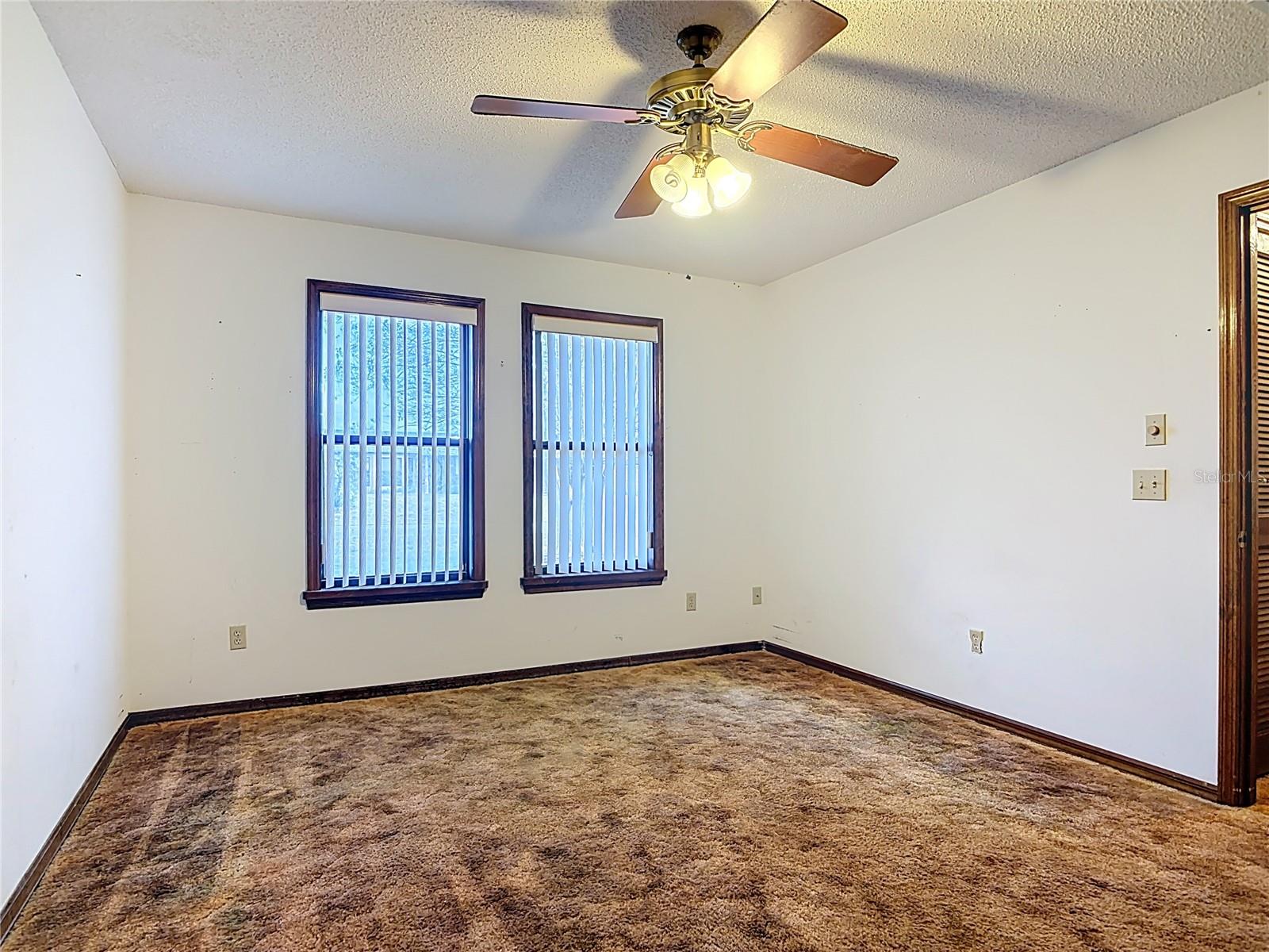 Image 40 of 68 For 2078 Kelso Avenue