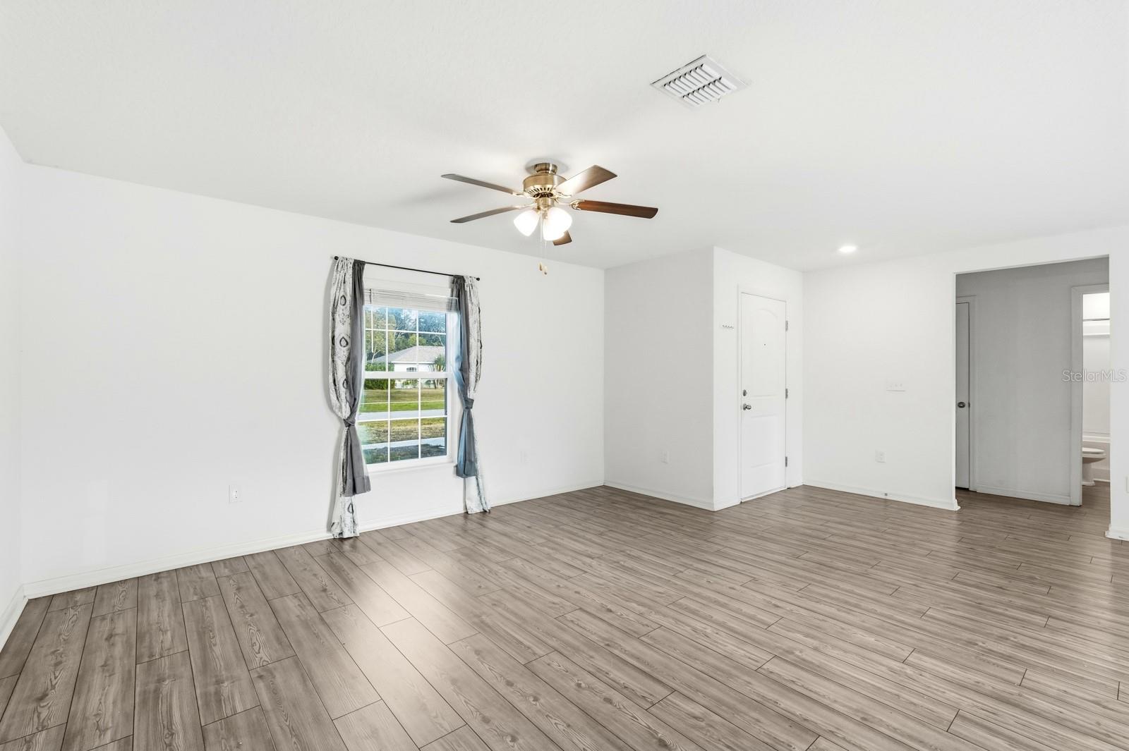 Image 4 of 35 For 14 Zoeller Court