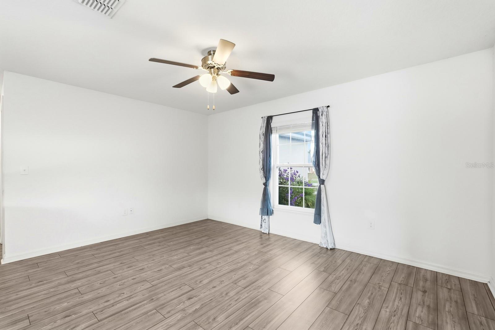 Image 7 of 35 For 14 Zoeller Court