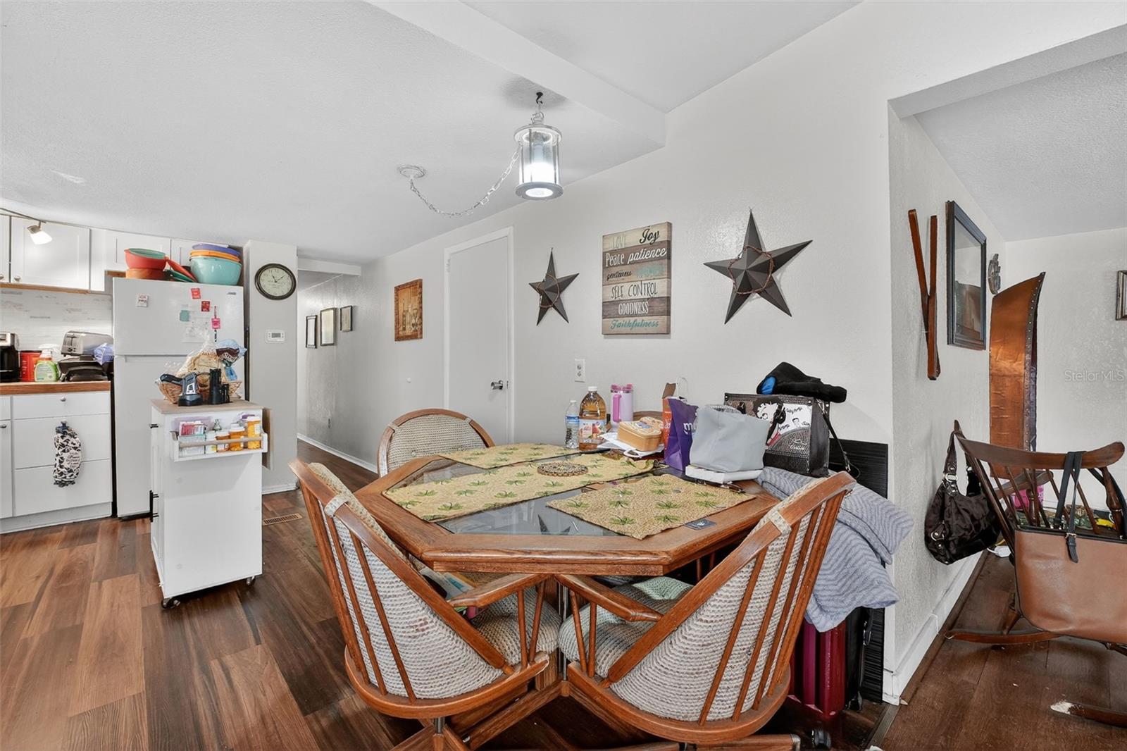 Image 19 of 40 For 2001 Linda Avenue