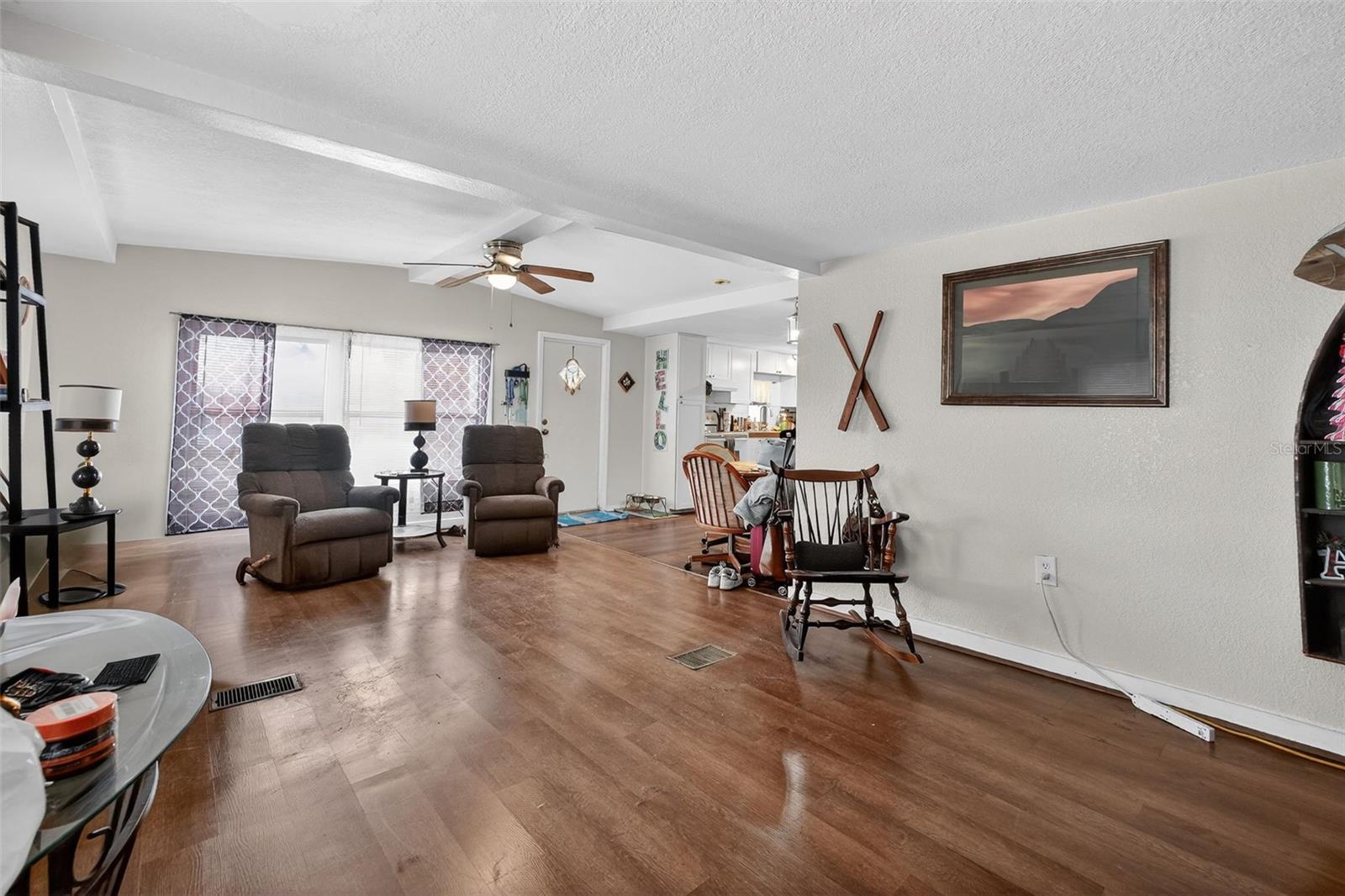 Image 20 of 40 For 2001 Linda Avenue