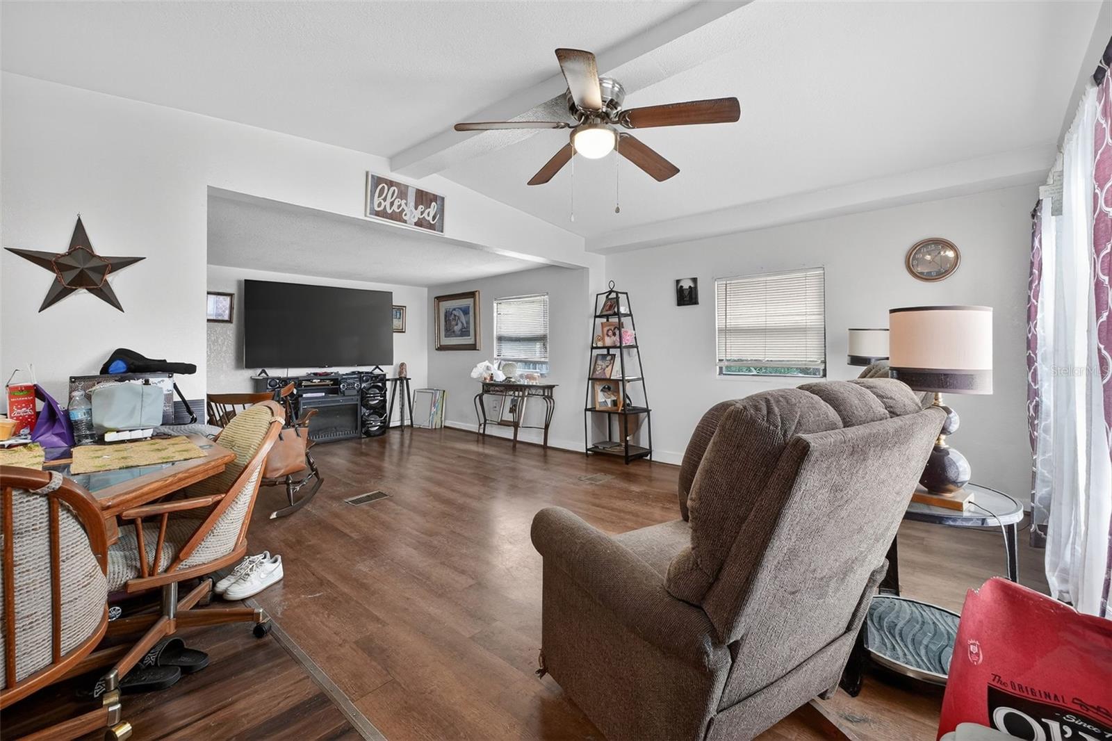 Image 21 of 40 For 2001 Linda Avenue