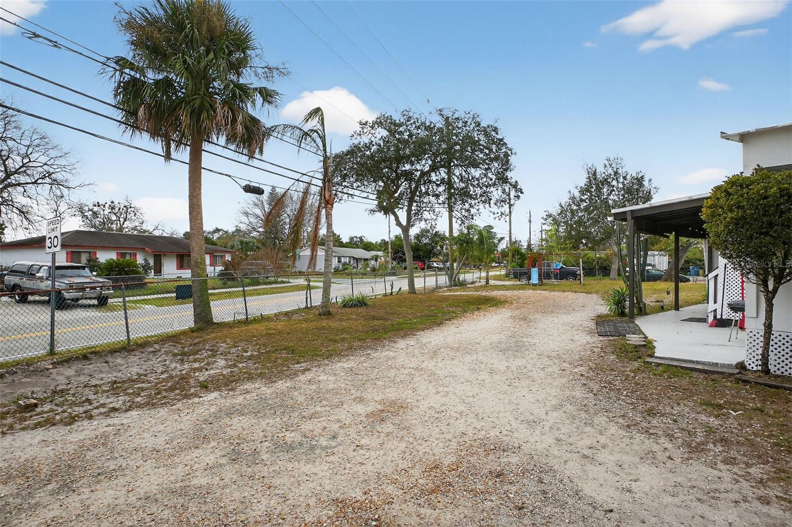 Image 25 of 40 For 2001 Linda Avenue