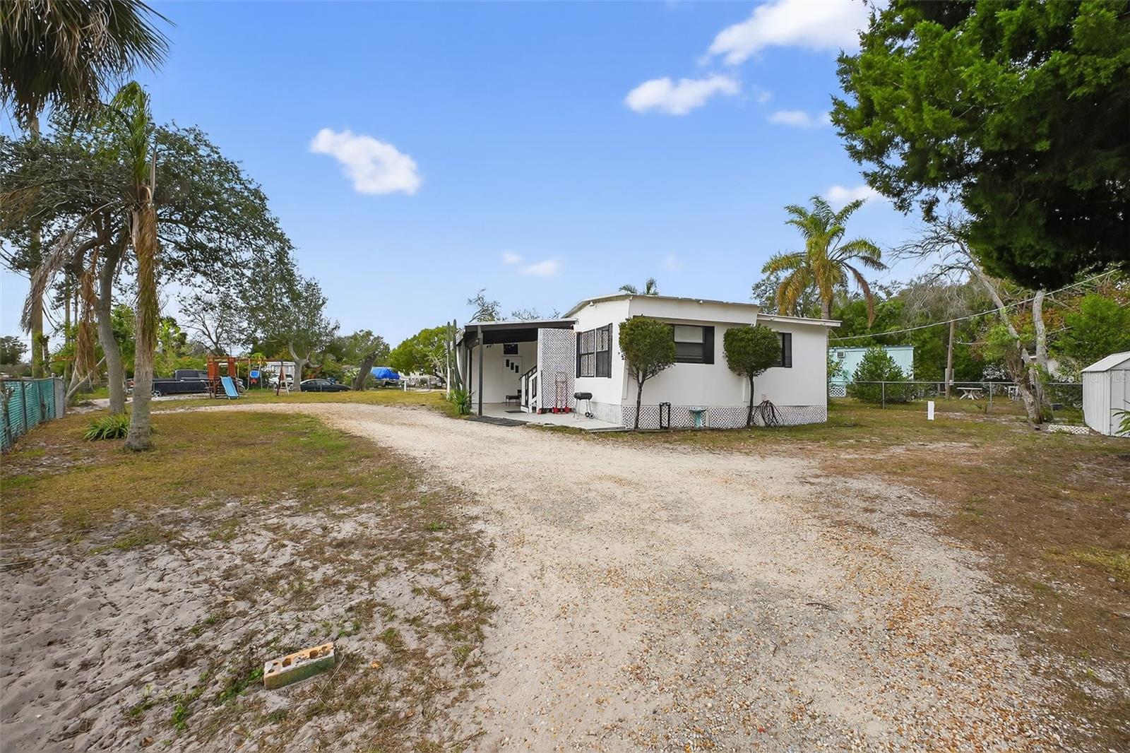 Image 26 of 40 For 2001 Linda Avenue