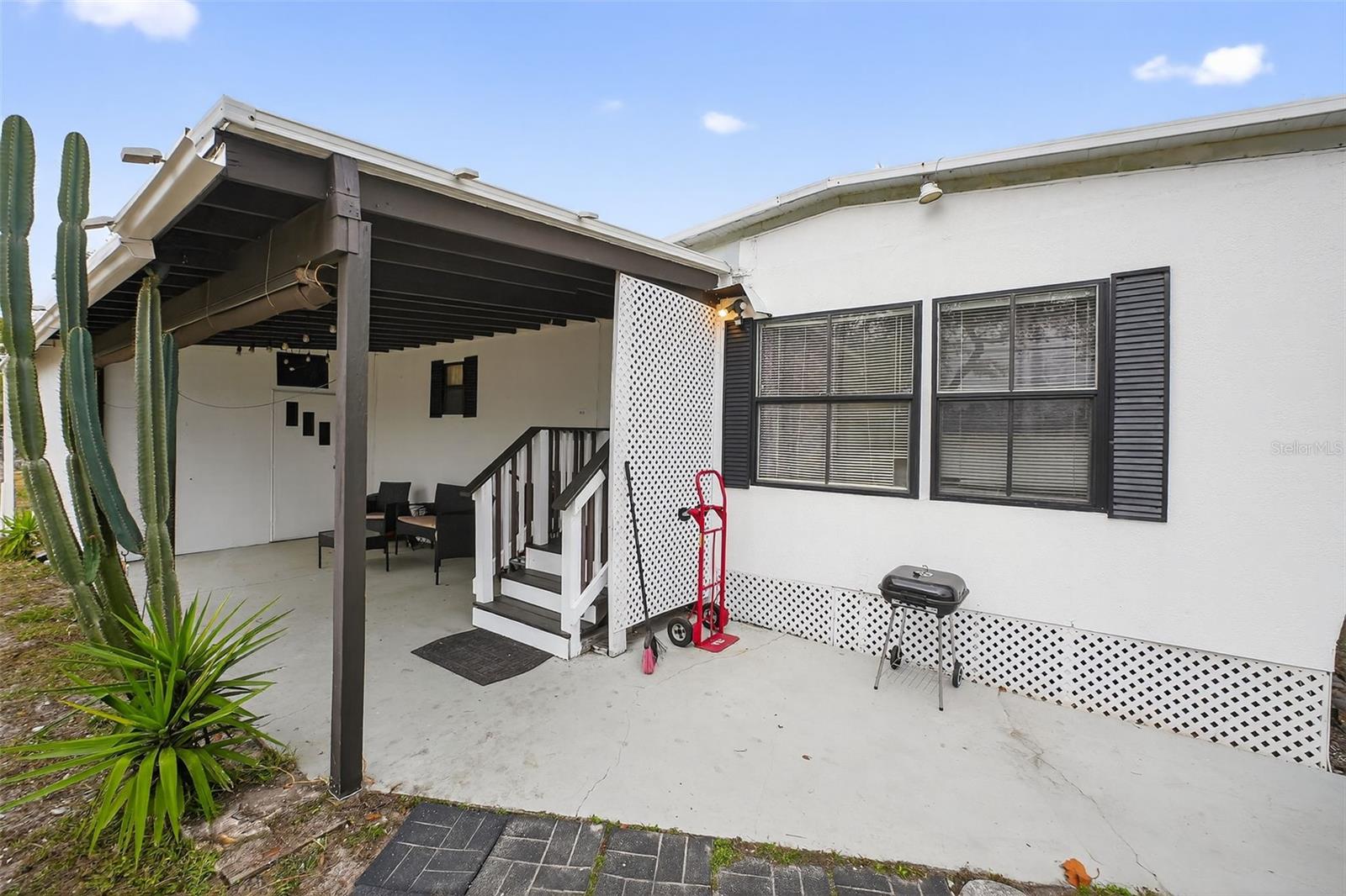 Image 7 of 40 For 2001 Linda Avenue