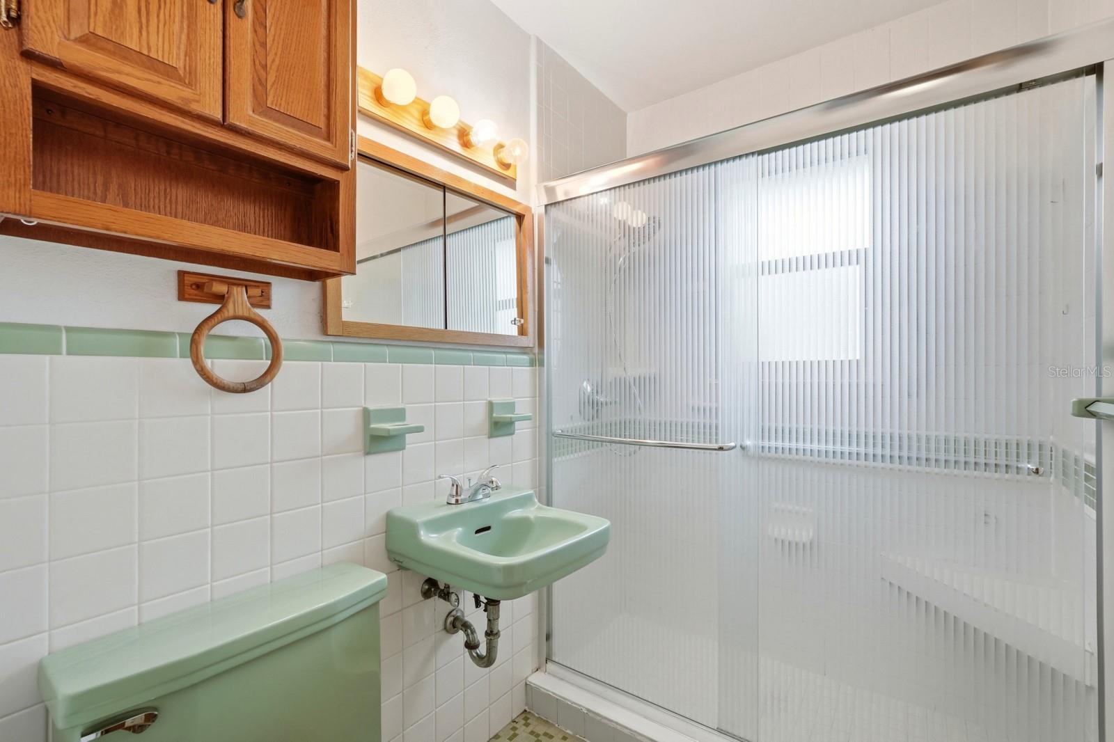 Image 21 of 41 For 37 Berkley Road