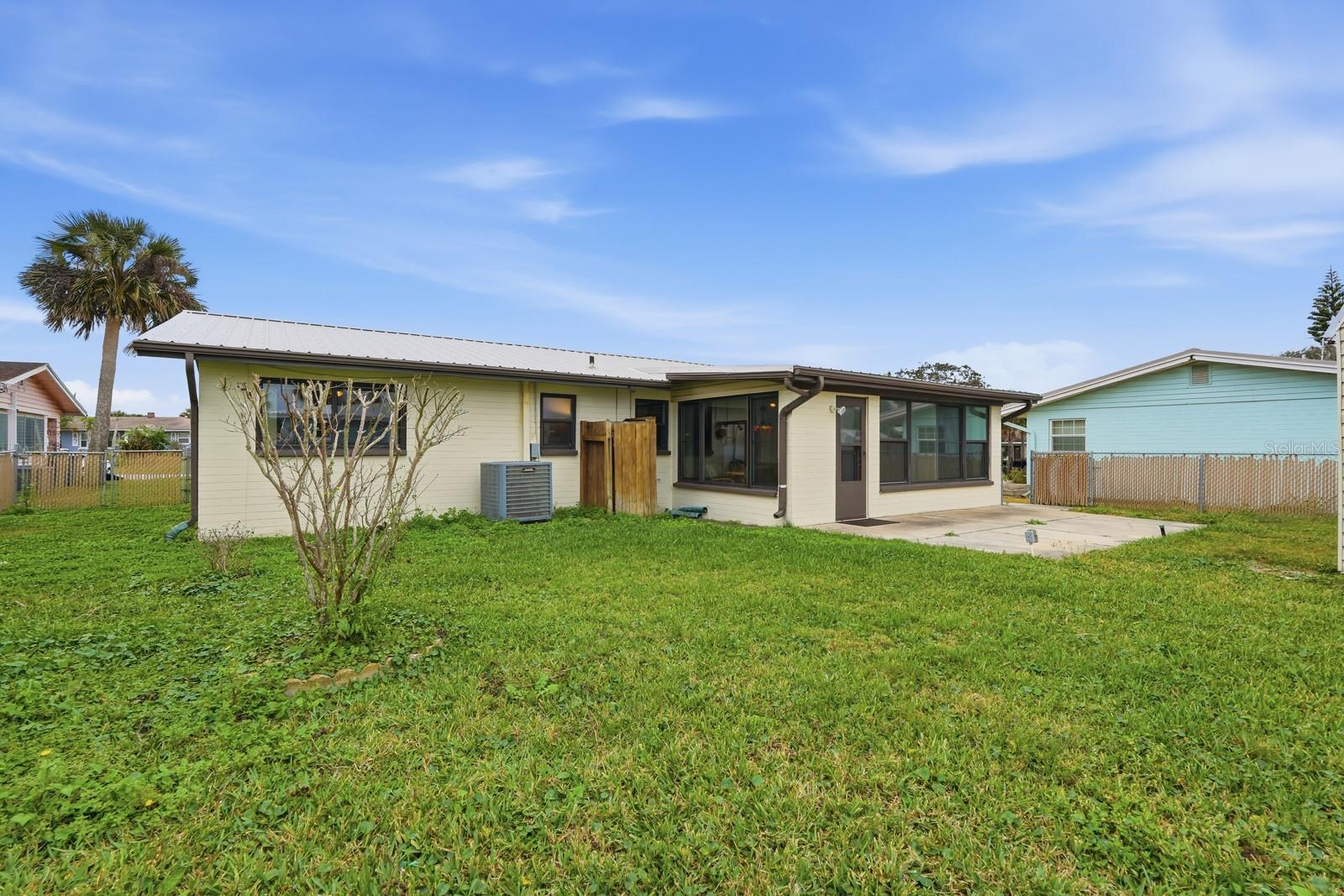 Image 23 of 41 For 37 Berkley Road