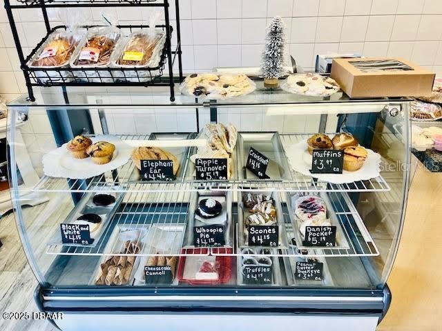 Image 2 of 12 For 175 Nova Road Ste 7