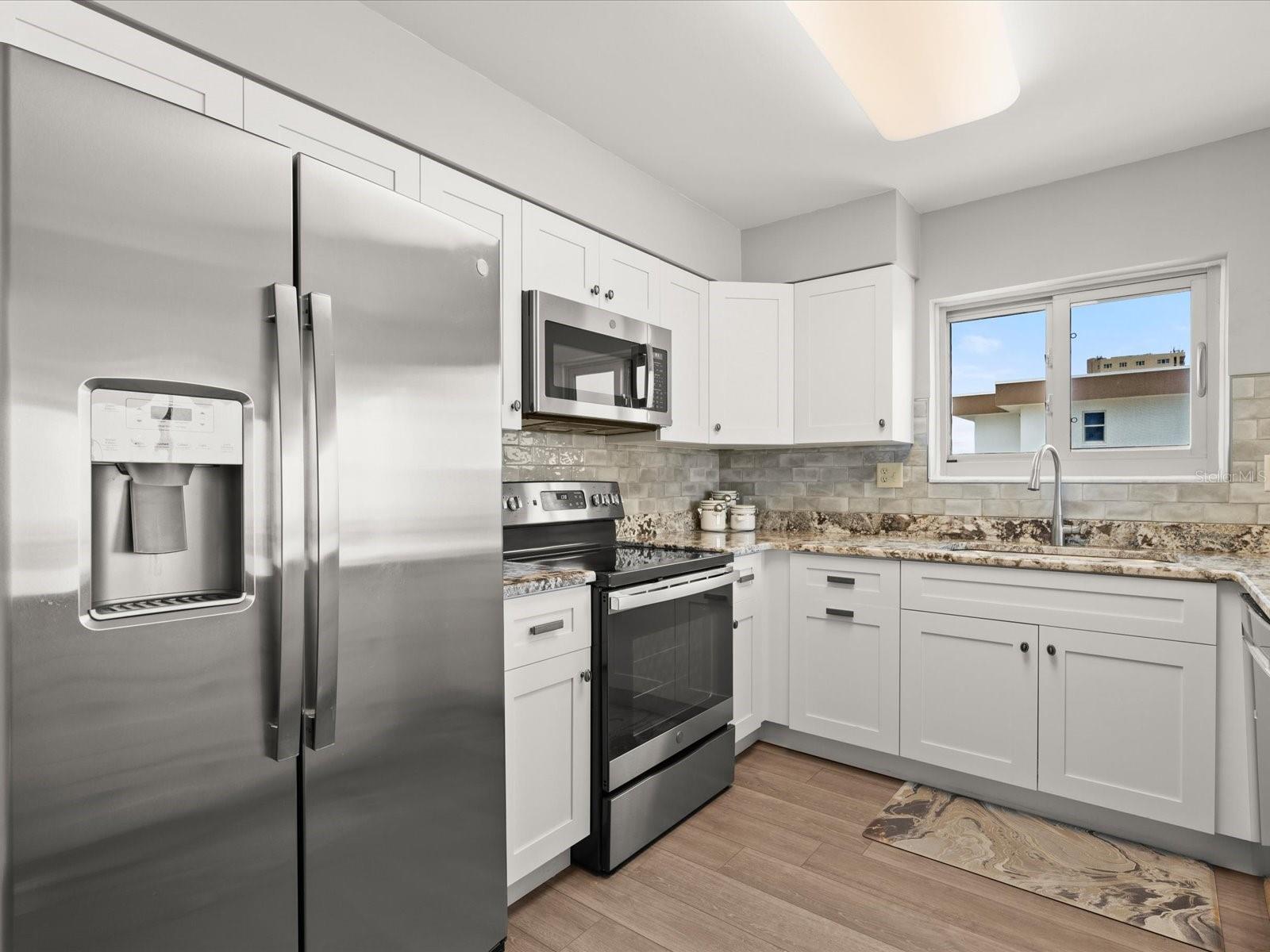 Image 11 of 33 For 3601 Atlantic Avenue 601