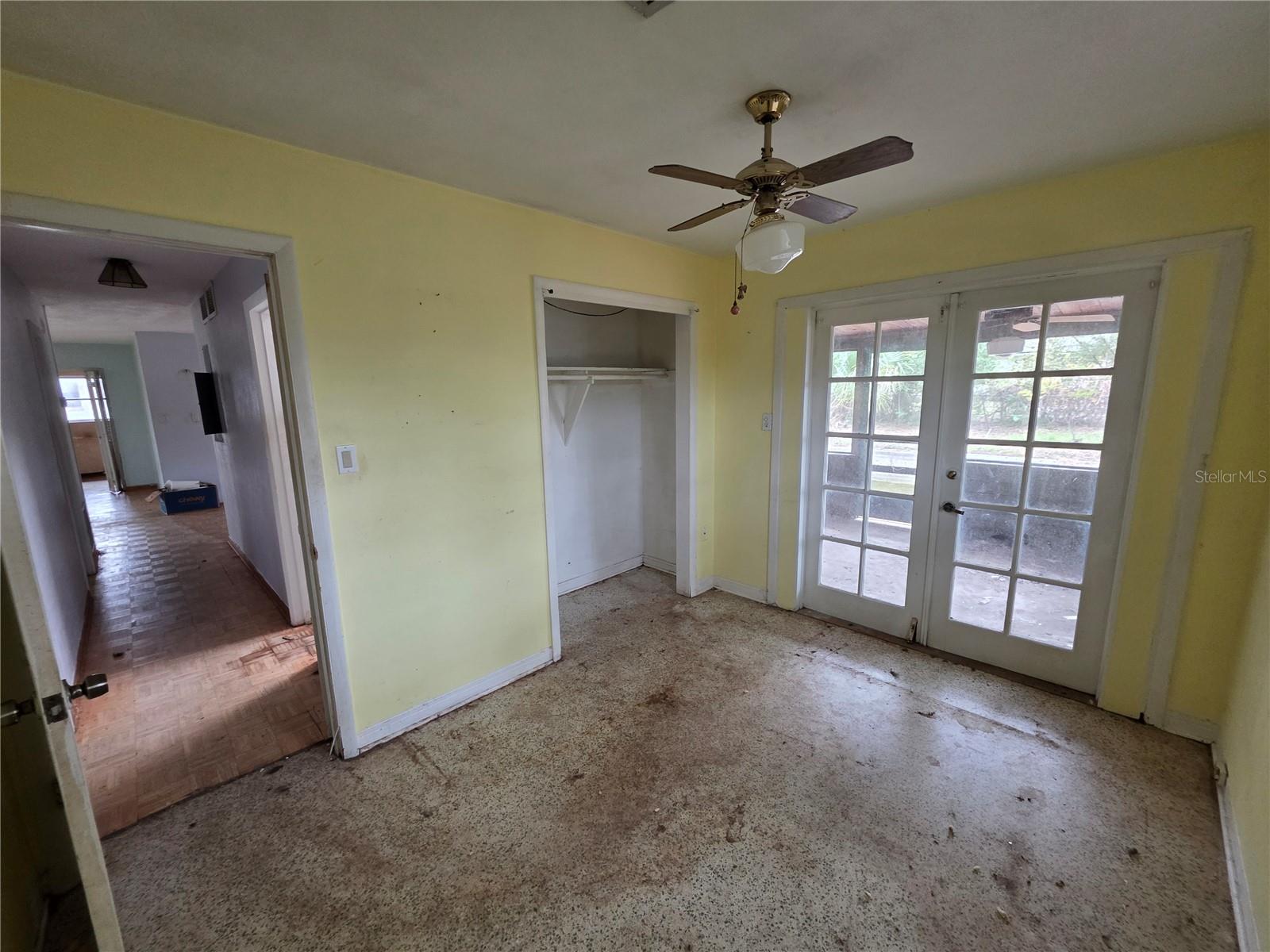 Image 17 of 24 For 10 Devon Avenue