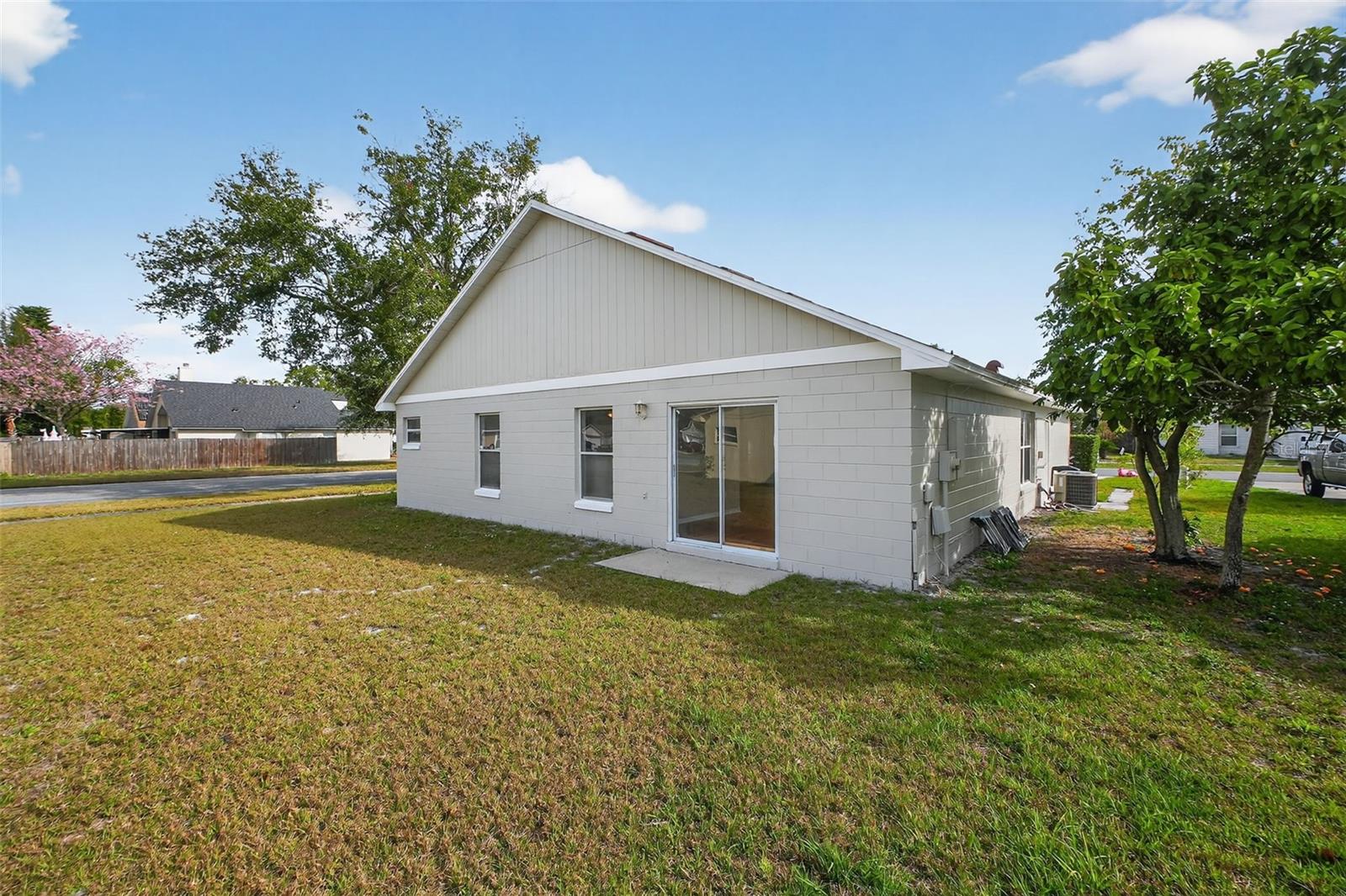 Image 15 of 50 For 233 Aberdeen Circle