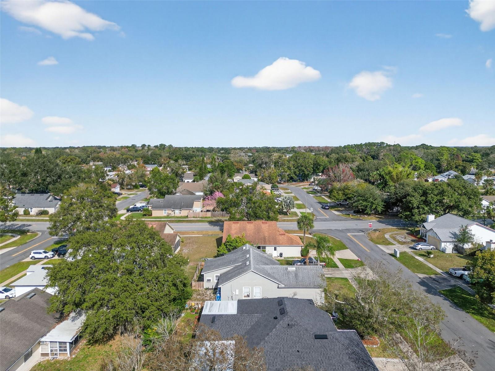 Image 18 of 50 For 233 Aberdeen Circle