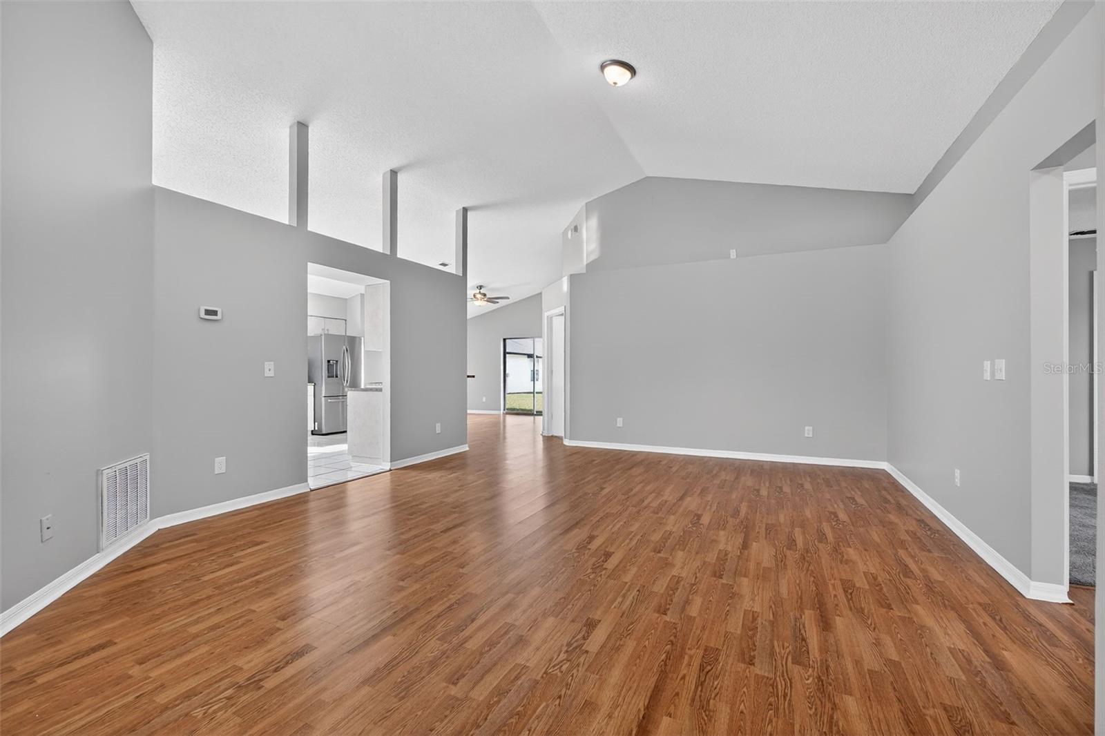 Image 25 of 50 For 233 Aberdeen Circle