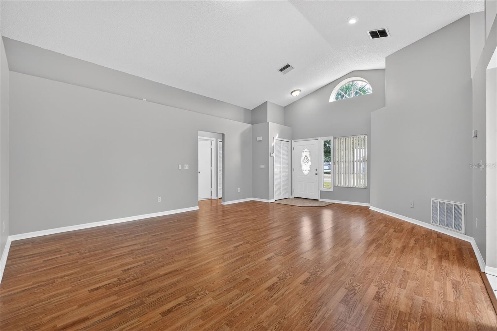 Image 26 of 50 For 233 Aberdeen Circle