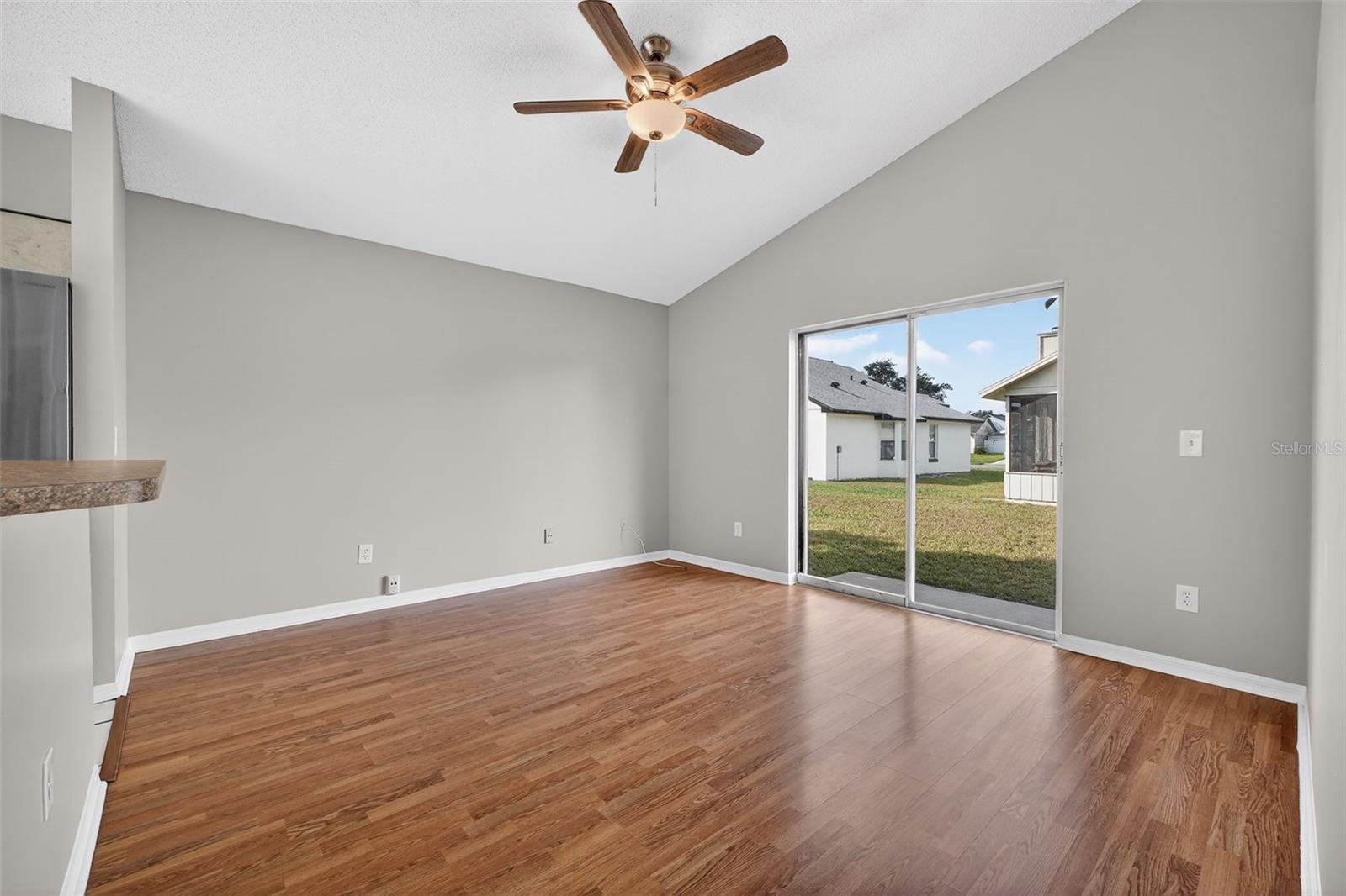 Image 28 of 50 For 233 Aberdeen Circle