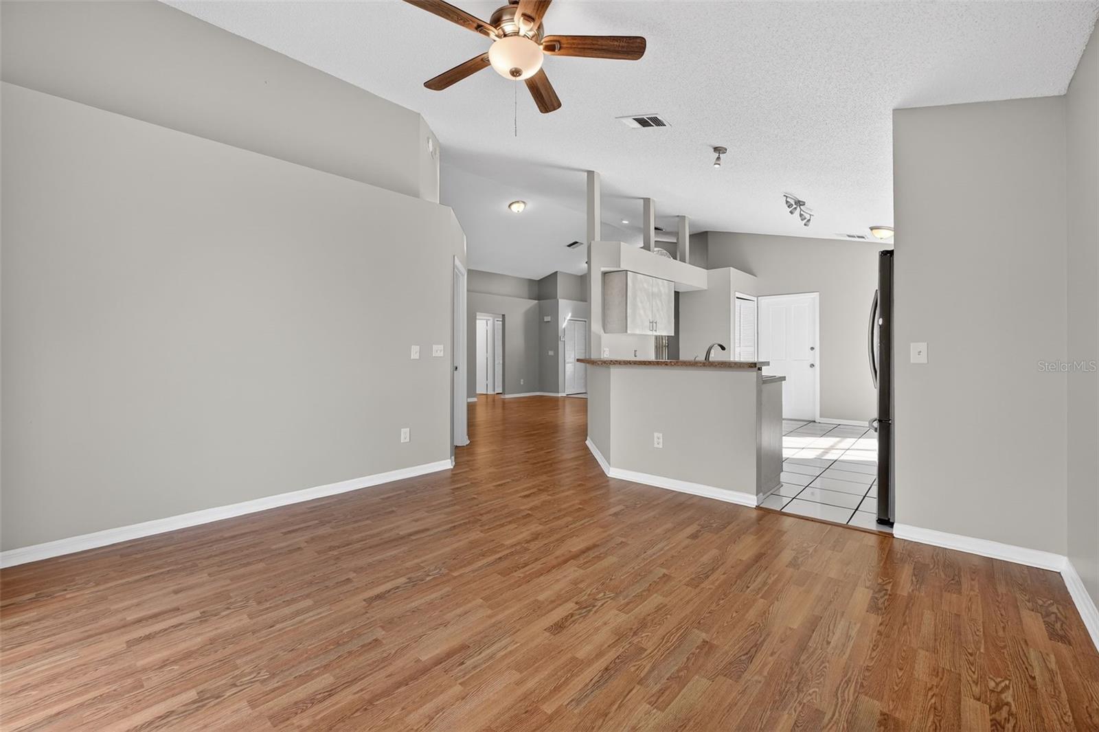 Image 30 of 50 For 233 Aberdeen Circle