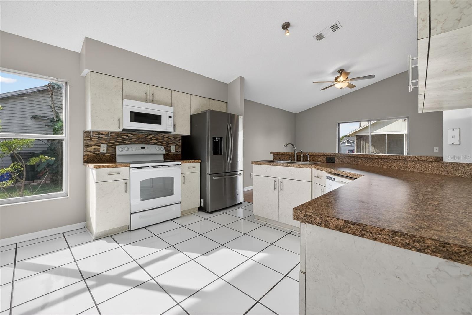 Image 37 of 50 For 233 Aberdeen Circle