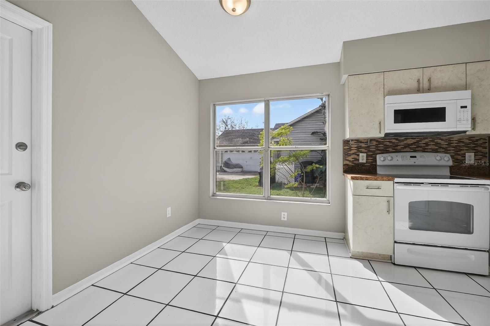 Image 38 of 50 For 233 Aberdeen Circle