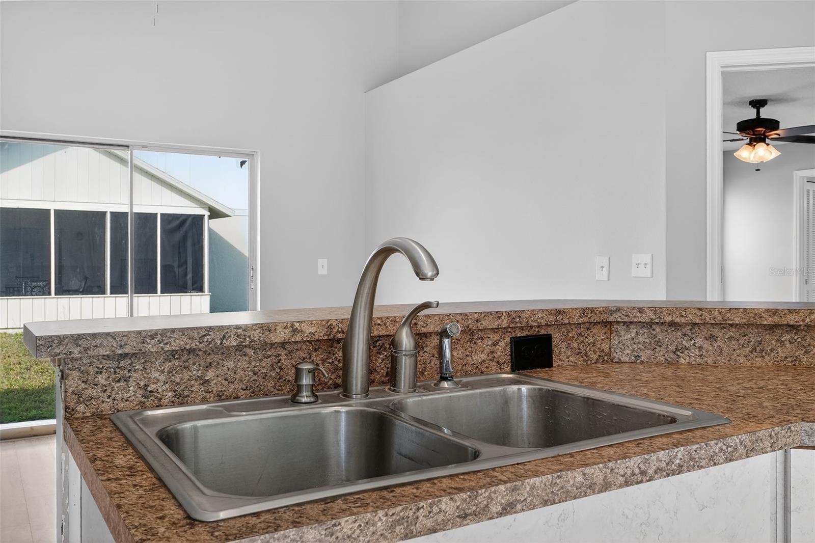 Image 40 of 50 For 233 Aberdeen Circle