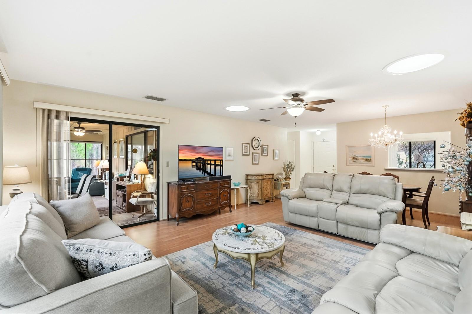 Image 11 of 40 For 41 Crooked Pine Road