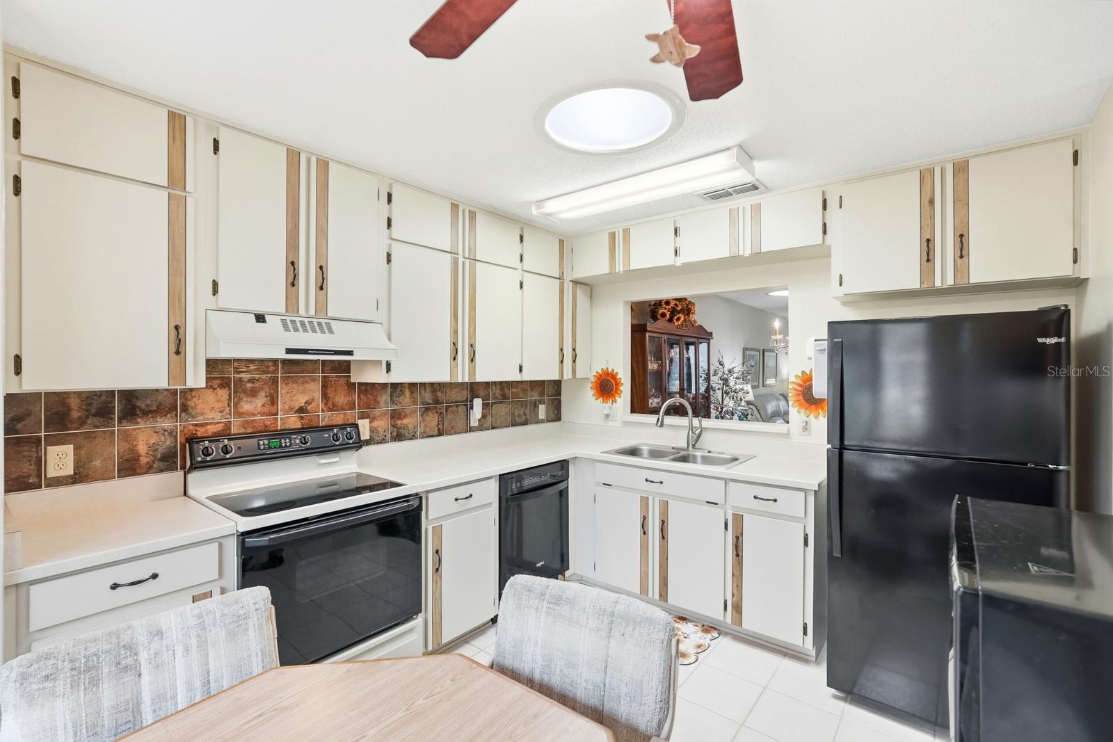 Image 14 of 40 For 41 Crooked Pine Road