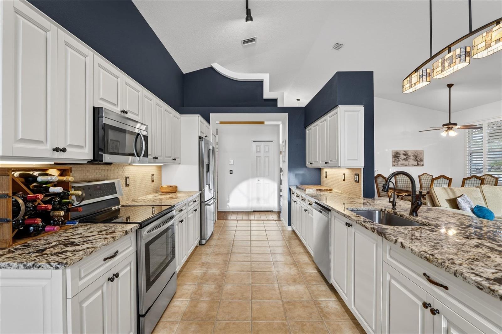 Image 18 of 40 For 1216 Sunningdale Lane