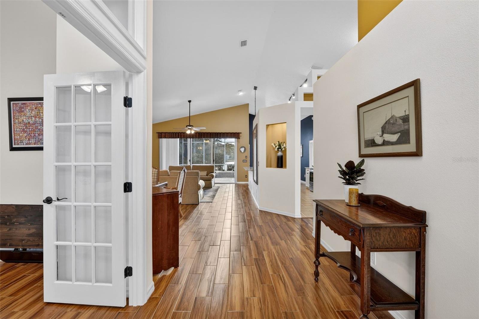 Image 3 of 40 For 1216 Sunningdale Lane