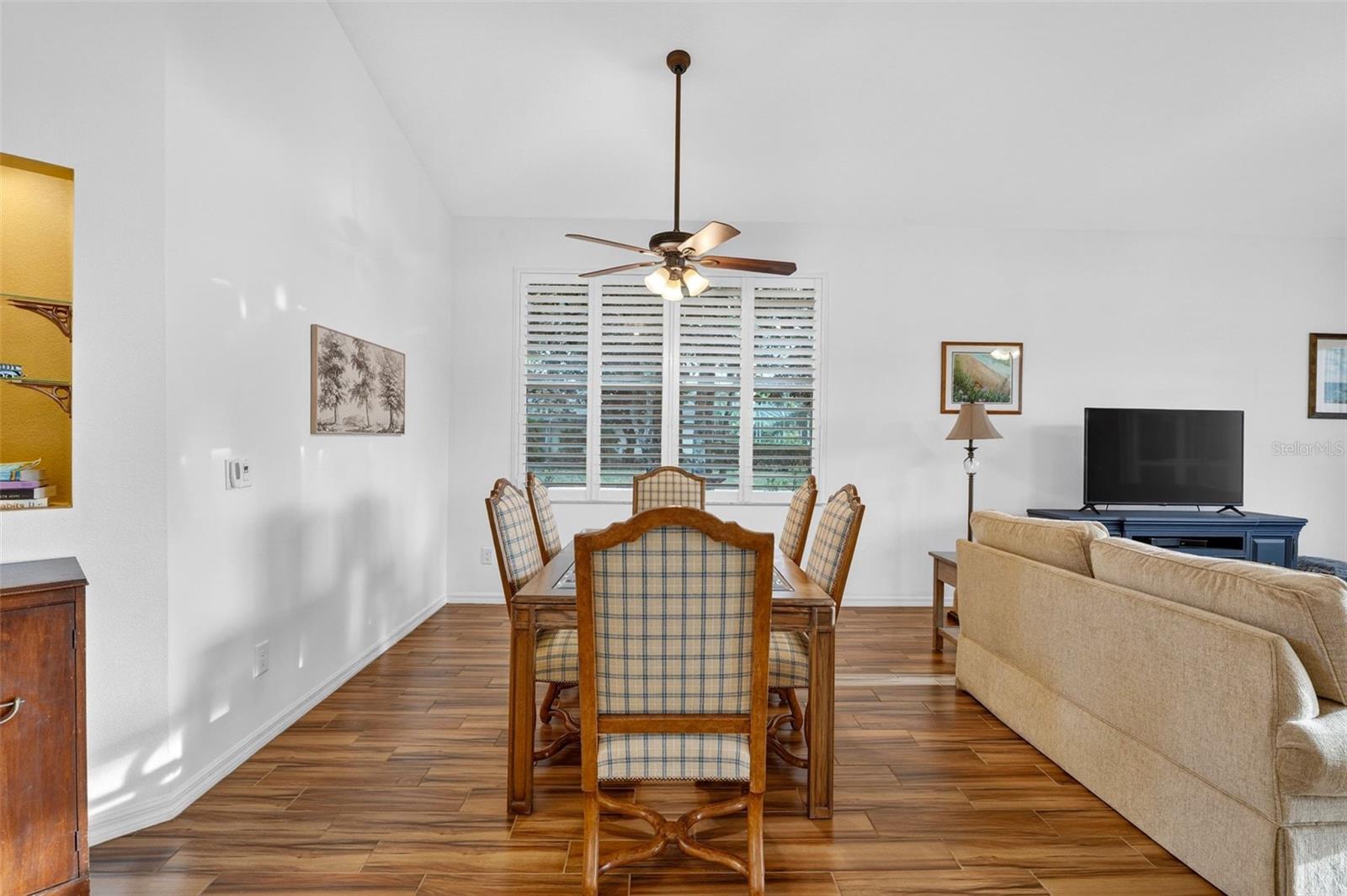 Image 6 of 40 For 1216 Sunningdale Lane