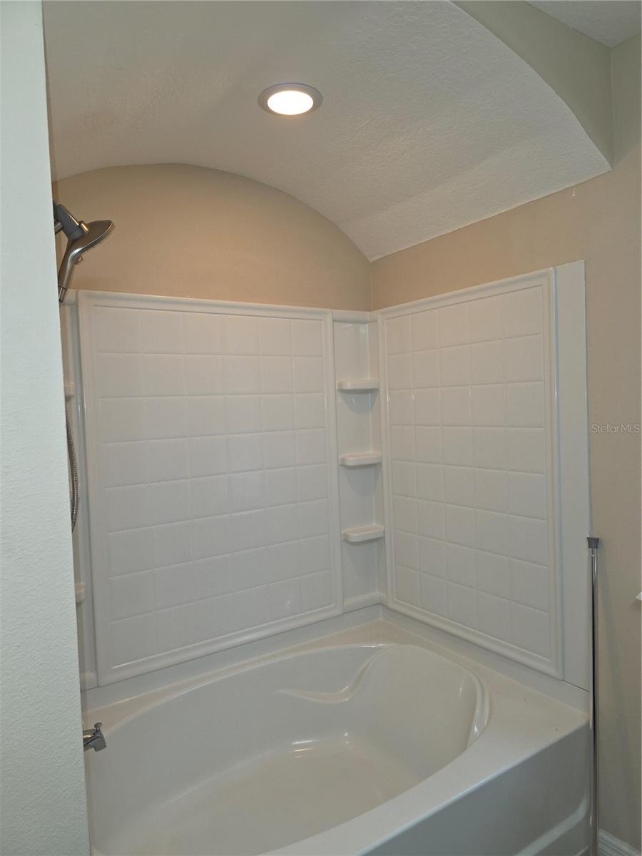 Image 23 of 42 For 104 Kelly Thomas Way