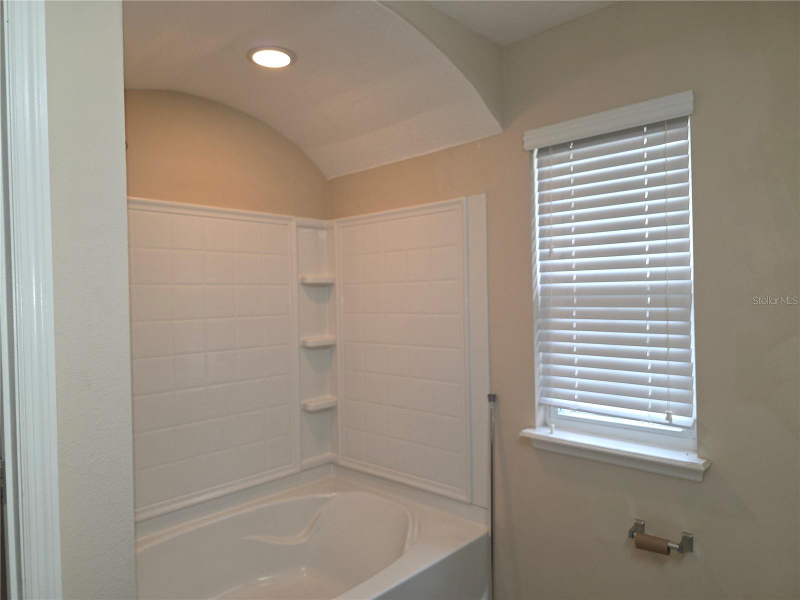 Image 24 of 42 For 104 Kelly Thomas Way