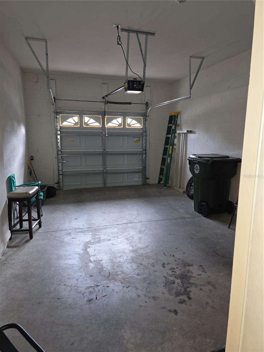 Image 30 of 42 For 104 Kelly Thomas Way