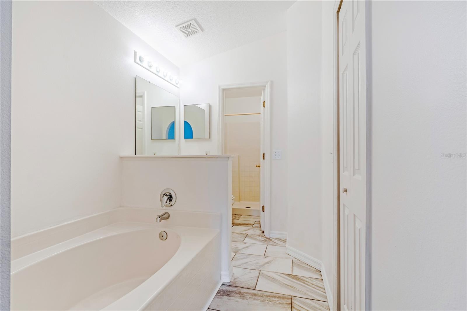 Image 14 of 32 For 1153 Amanda Kay Circle