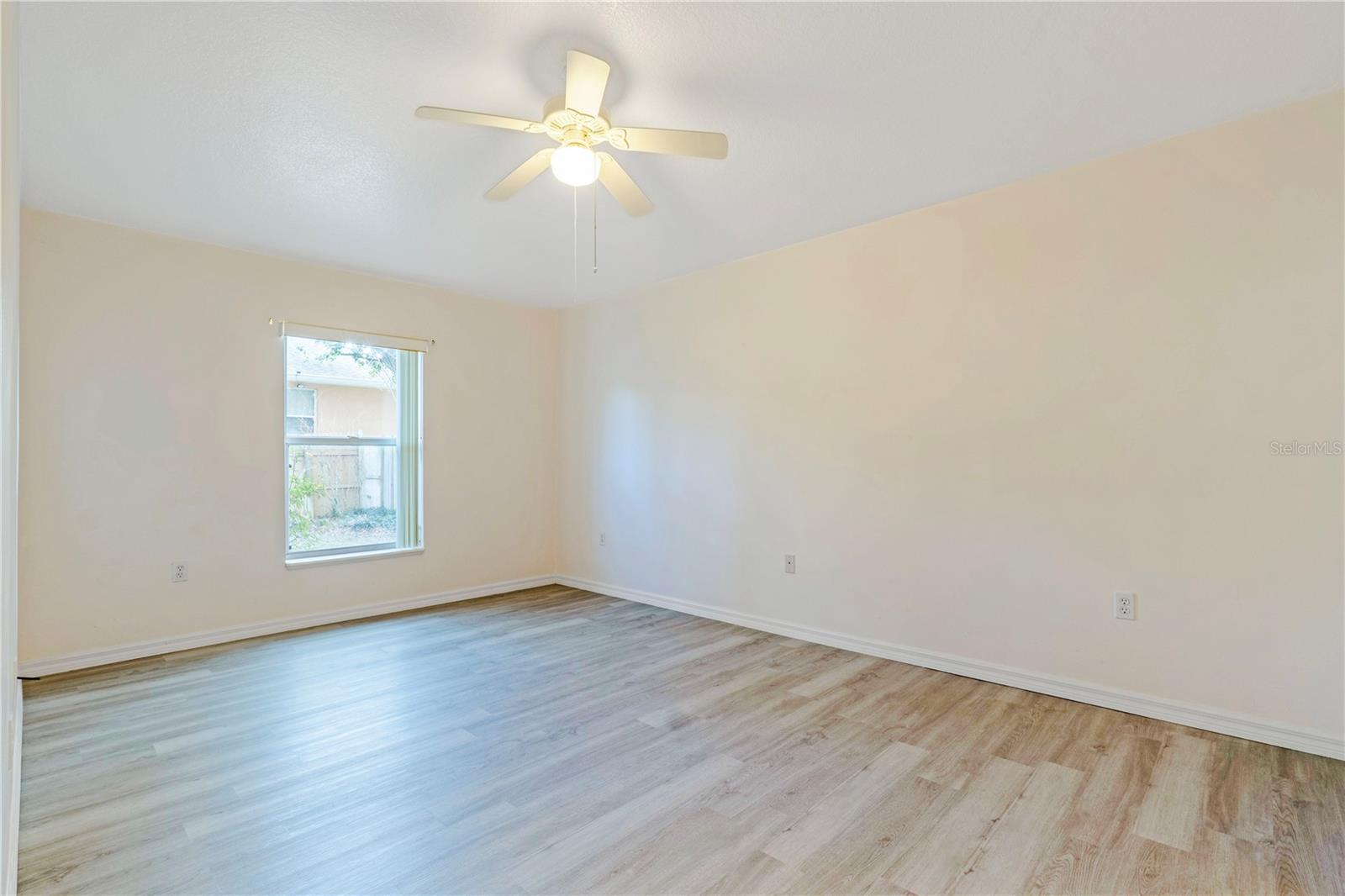 Image 21 of 32 For 1153 Amanda Kay Circle