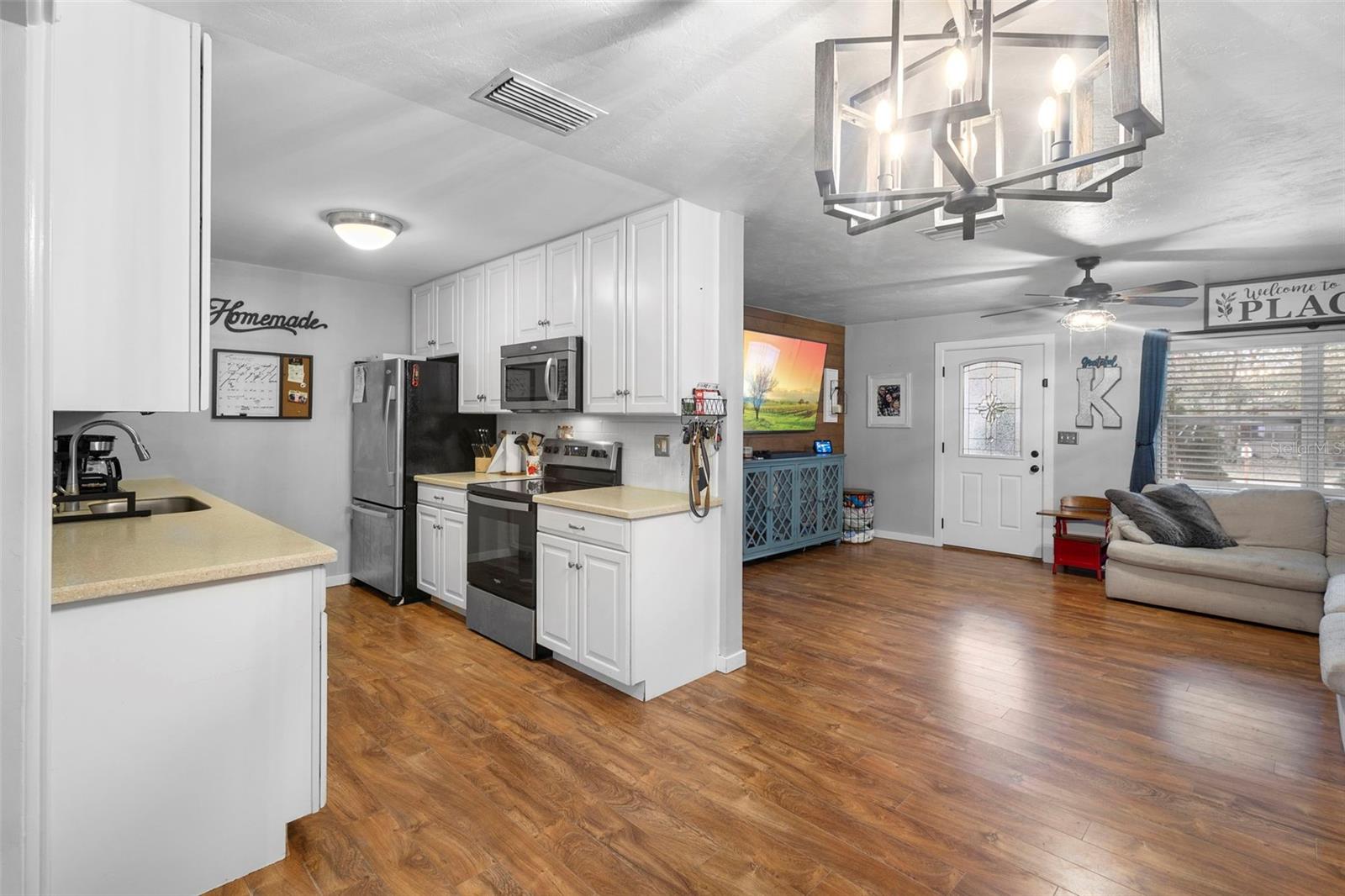 Image 14 of 43 For 120 Holly Drive