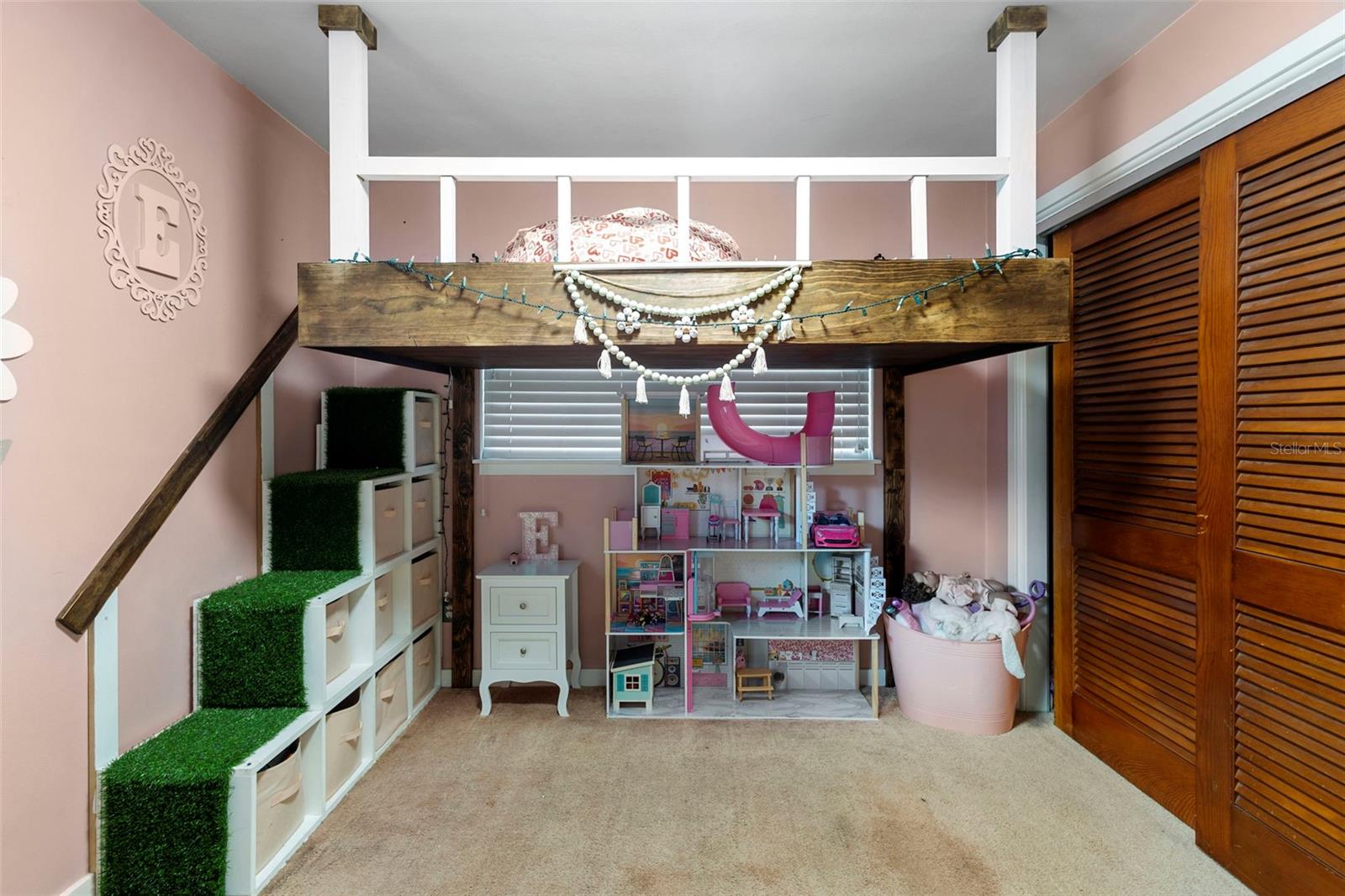 Image 22 of 43 For 120 Holly Drive