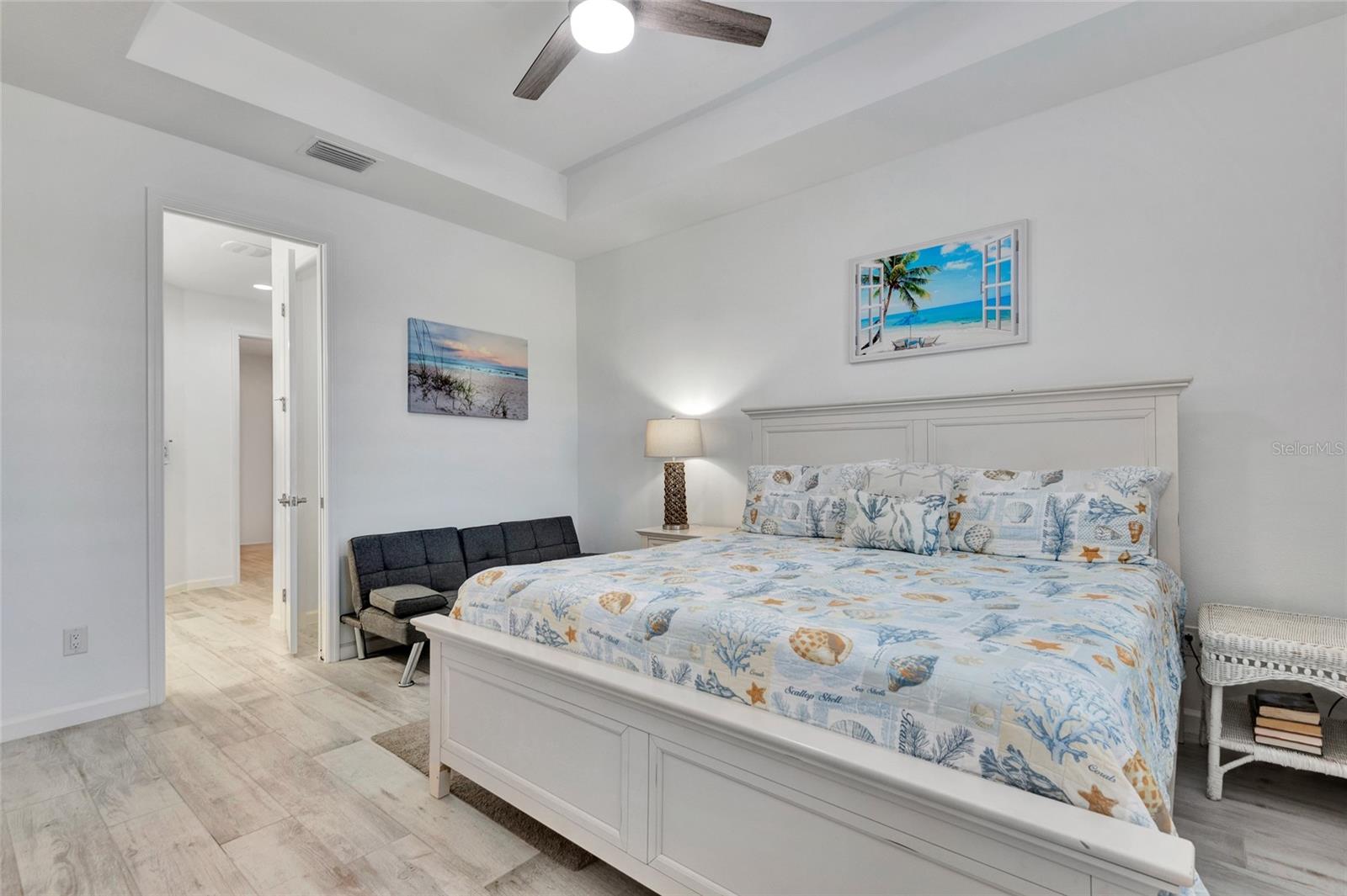 Image 24 of 70 For 887 Margaritaville Avenue