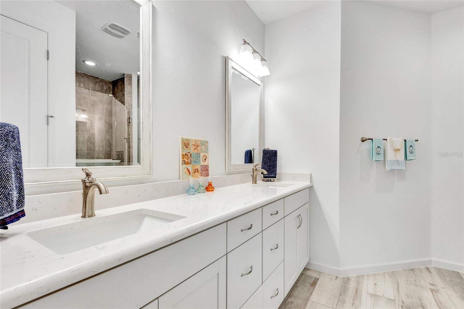 Image 25 of 70 For 887 Margaritaville Avenue