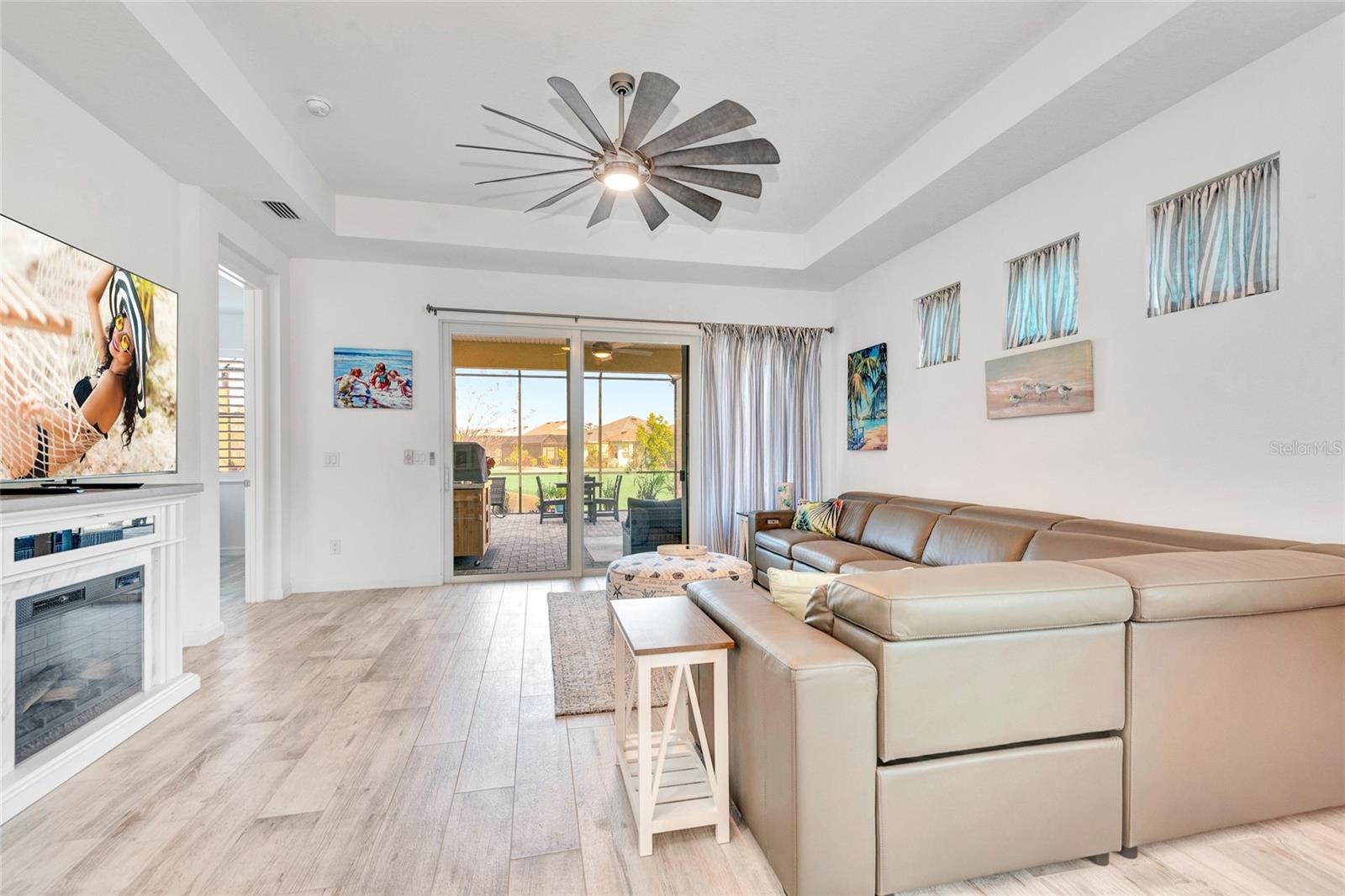 Image 4 of 70 For 887 Margaritaville Avenue