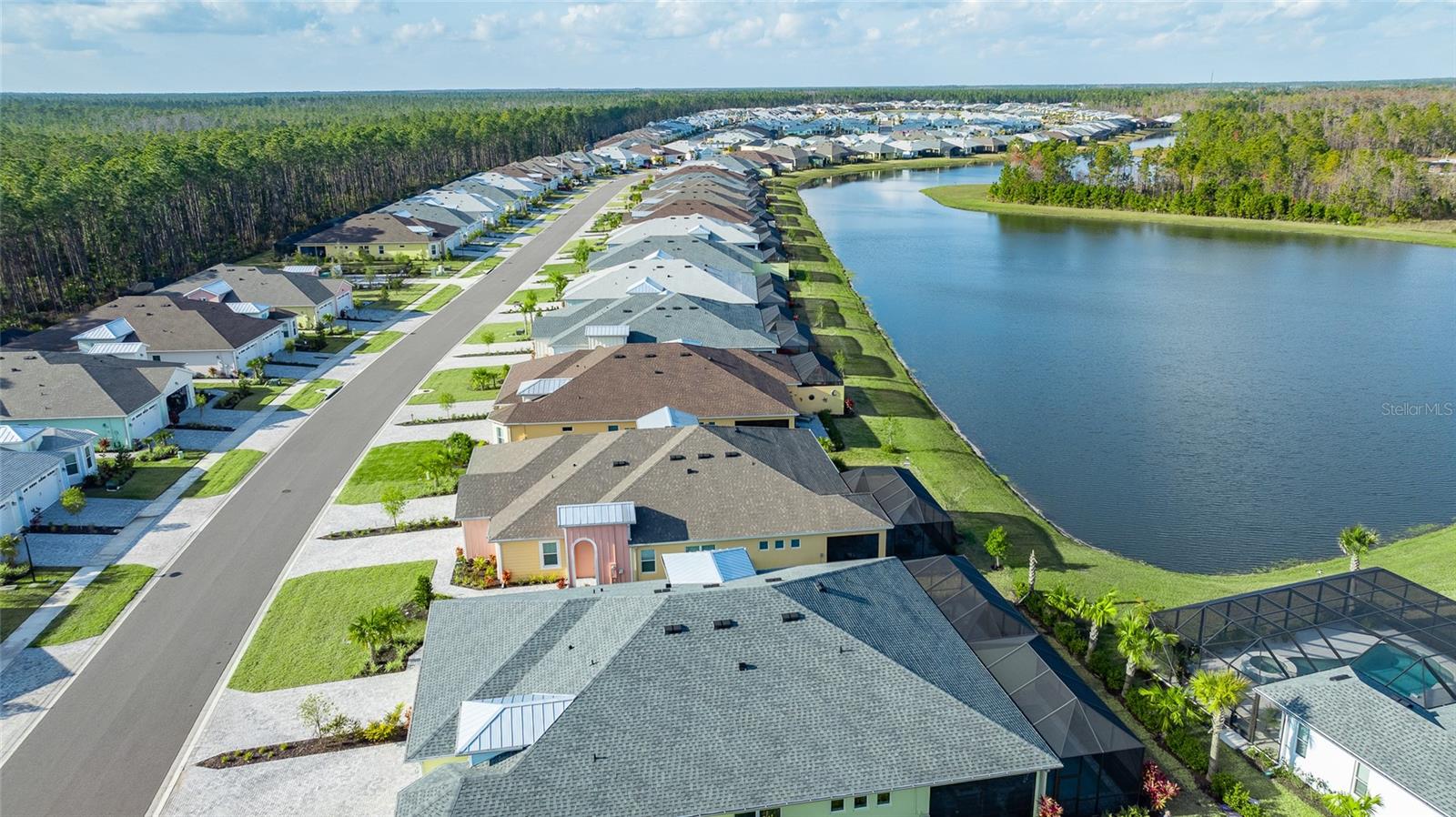 Image 43 of 70 For 887 Margaritaville Avenue