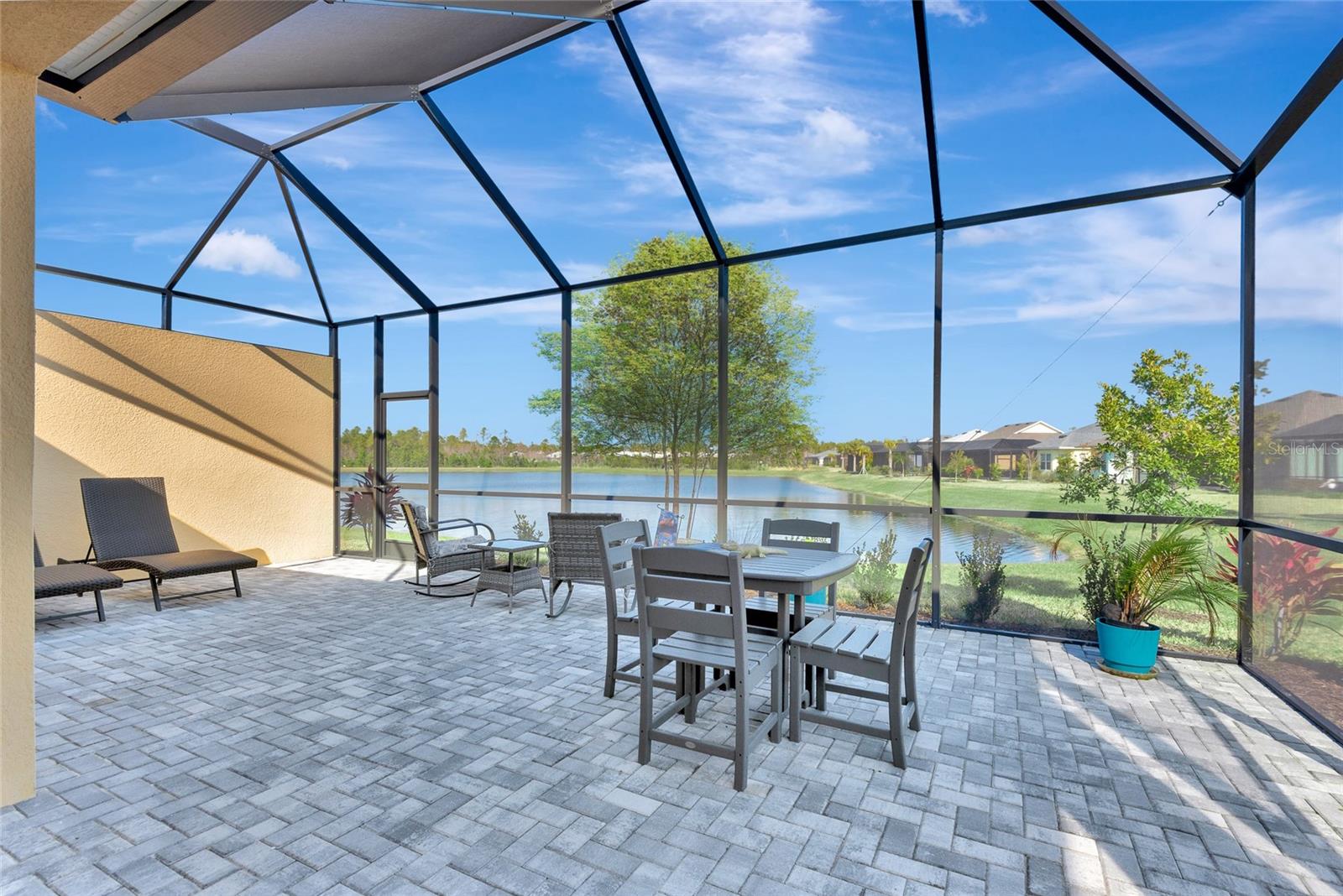 Image 6 of 70 For 887 Margaritaville Avenue