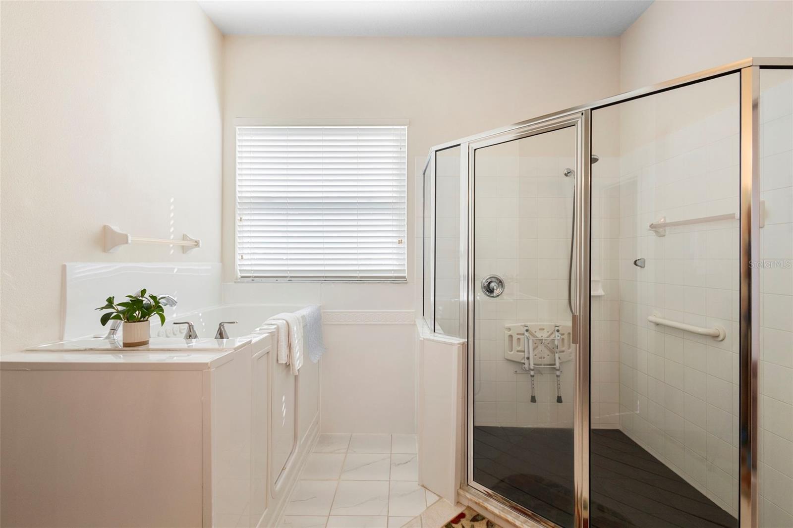 Image 15 of 36 For 481 Woodford Drive