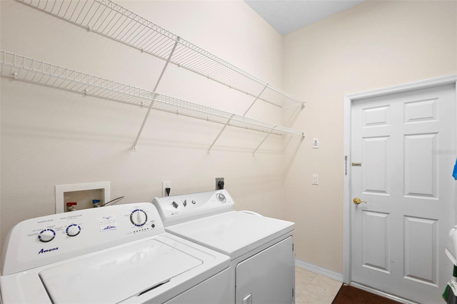 Image 27 of 36 For 481 Woodford Drive