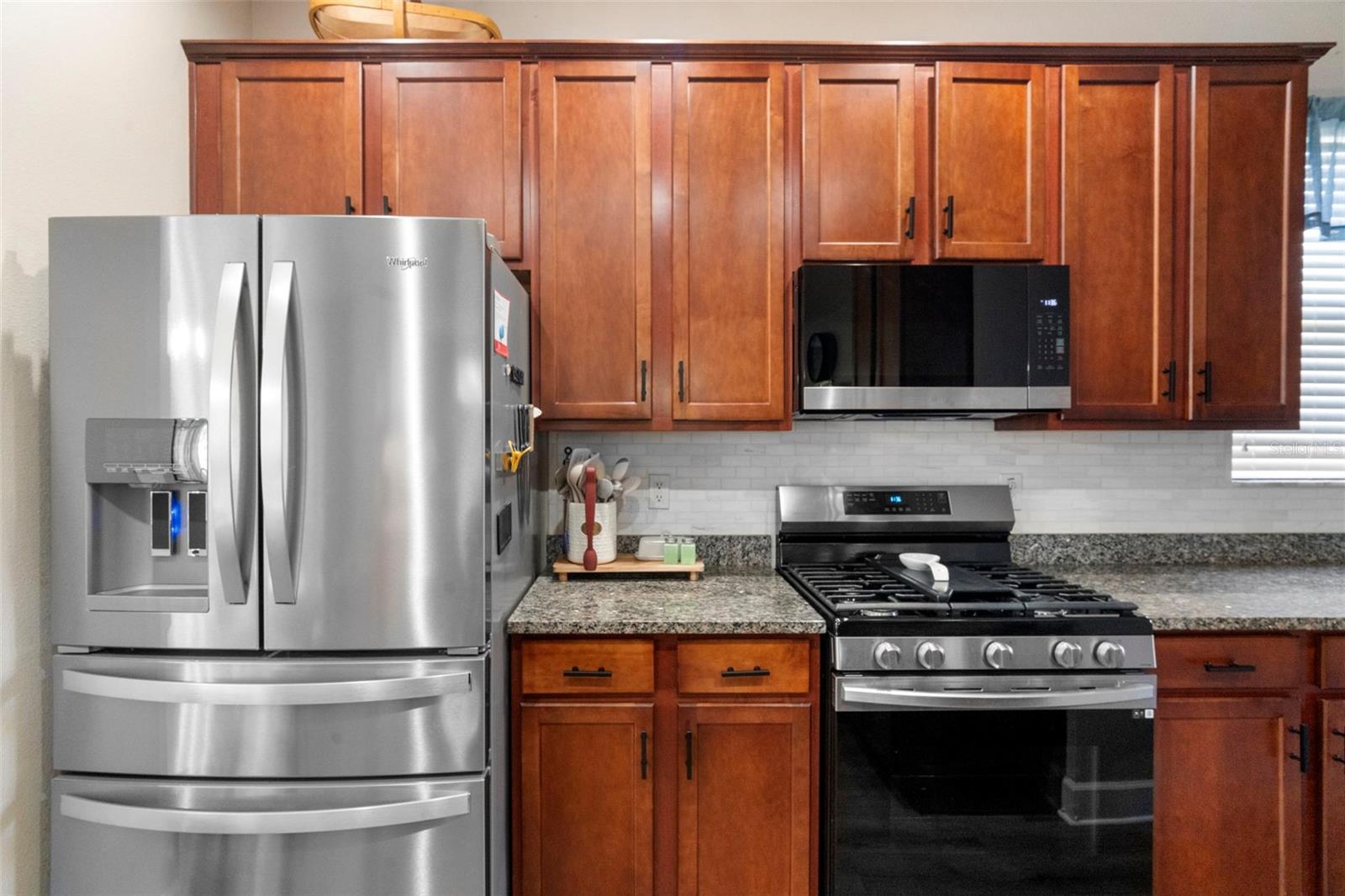 Image 31 of 61 For 216 Foxglove Way