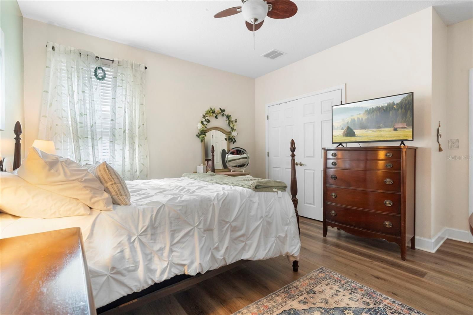 Image 37 of 61 For 216 Foxglove Way