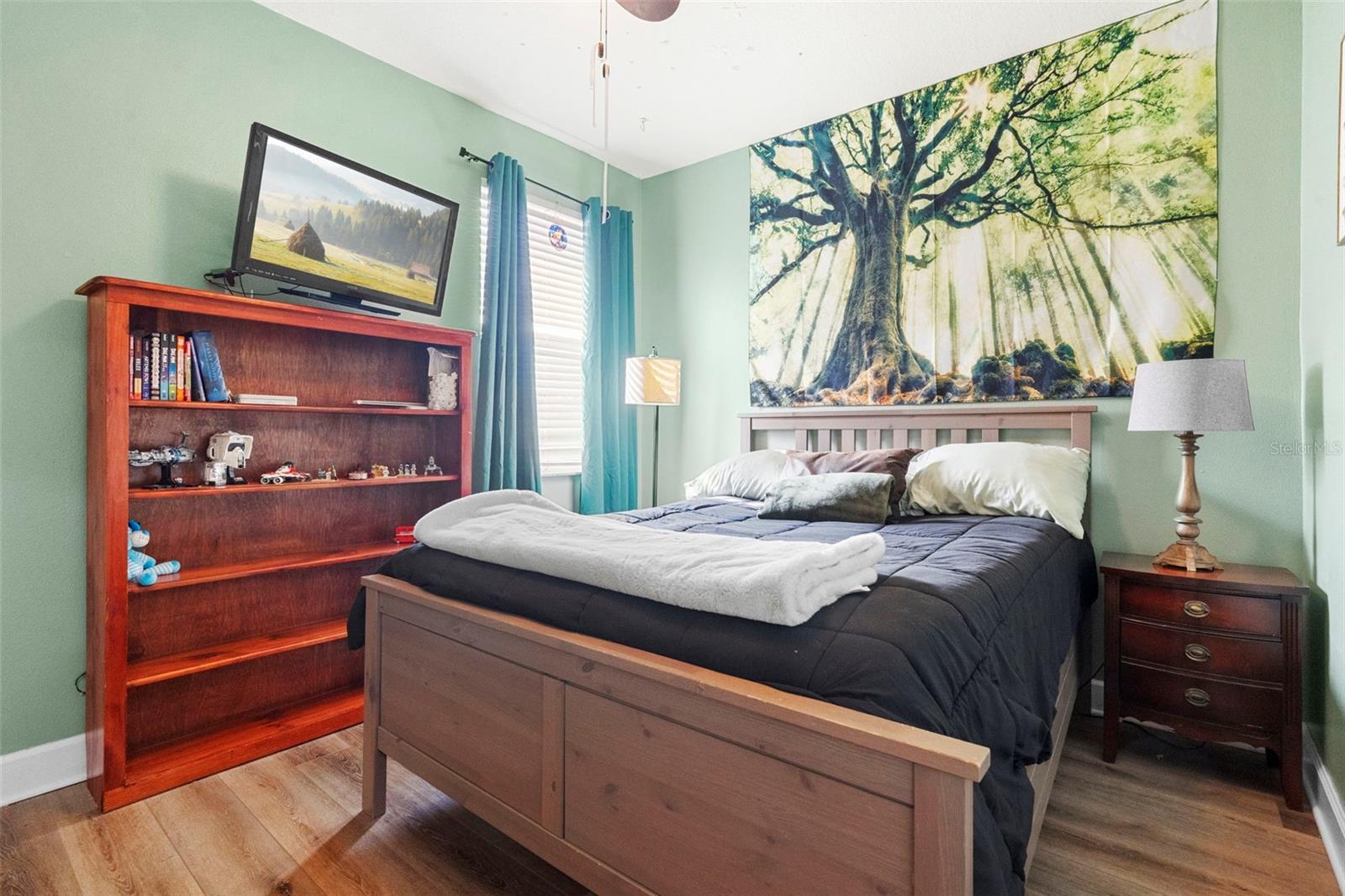 Image 38 of 61 For 216 Foxglove Way