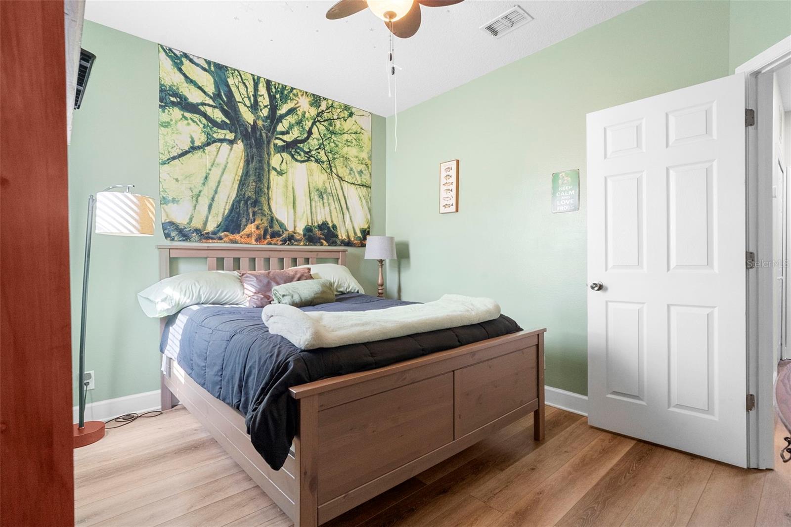 Image 39 of 61 For 216 Foxglove Way